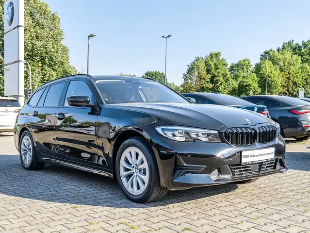 BMW 3 Series view 6