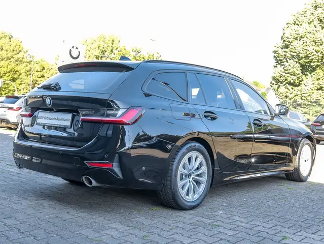 BMW 3 Series view 2