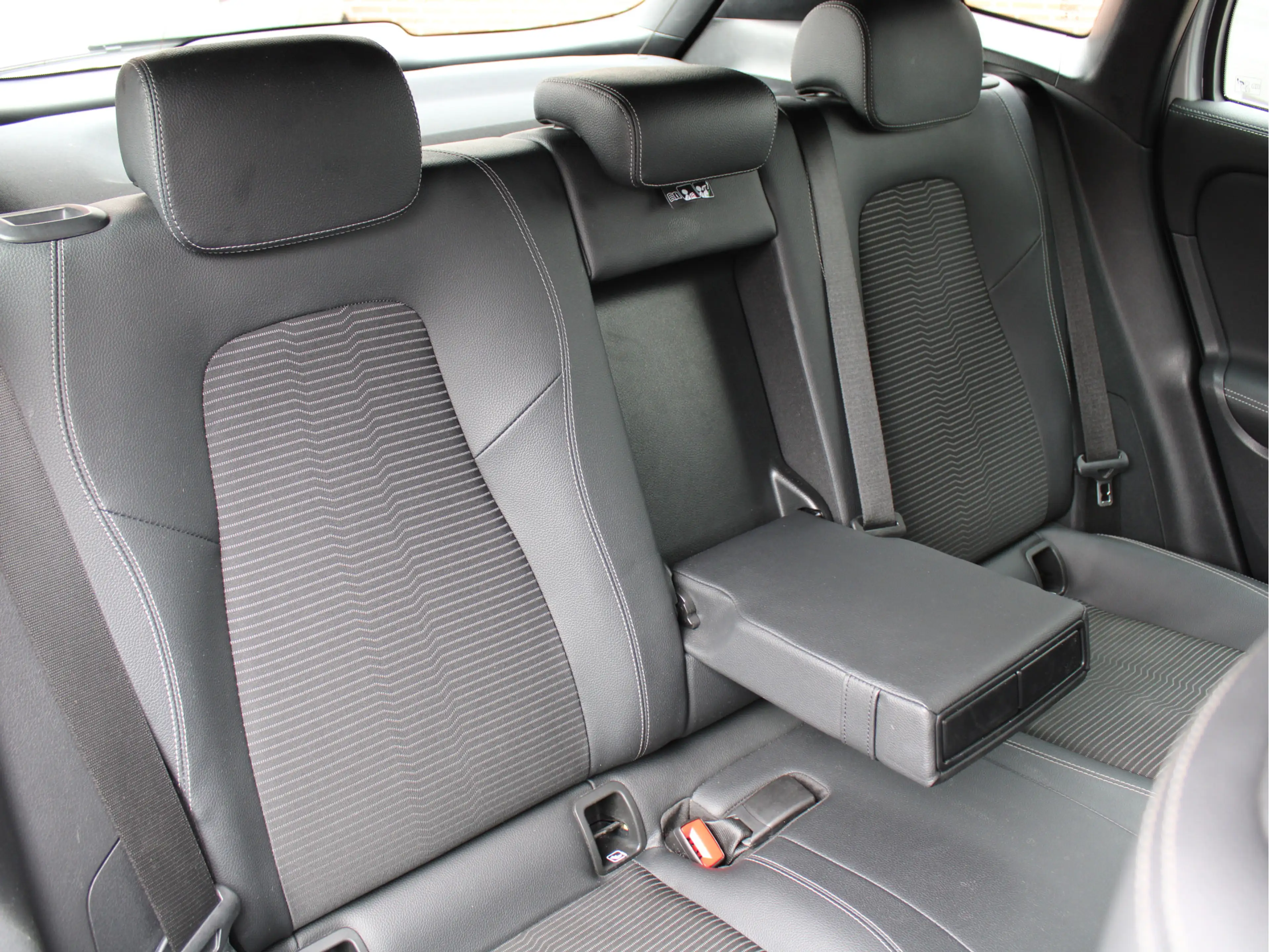 Mercedes-Benz EQA 250 Business Solution Luxury 67 kWh SOH96,5%/ 1e Eig/C — photo 42
