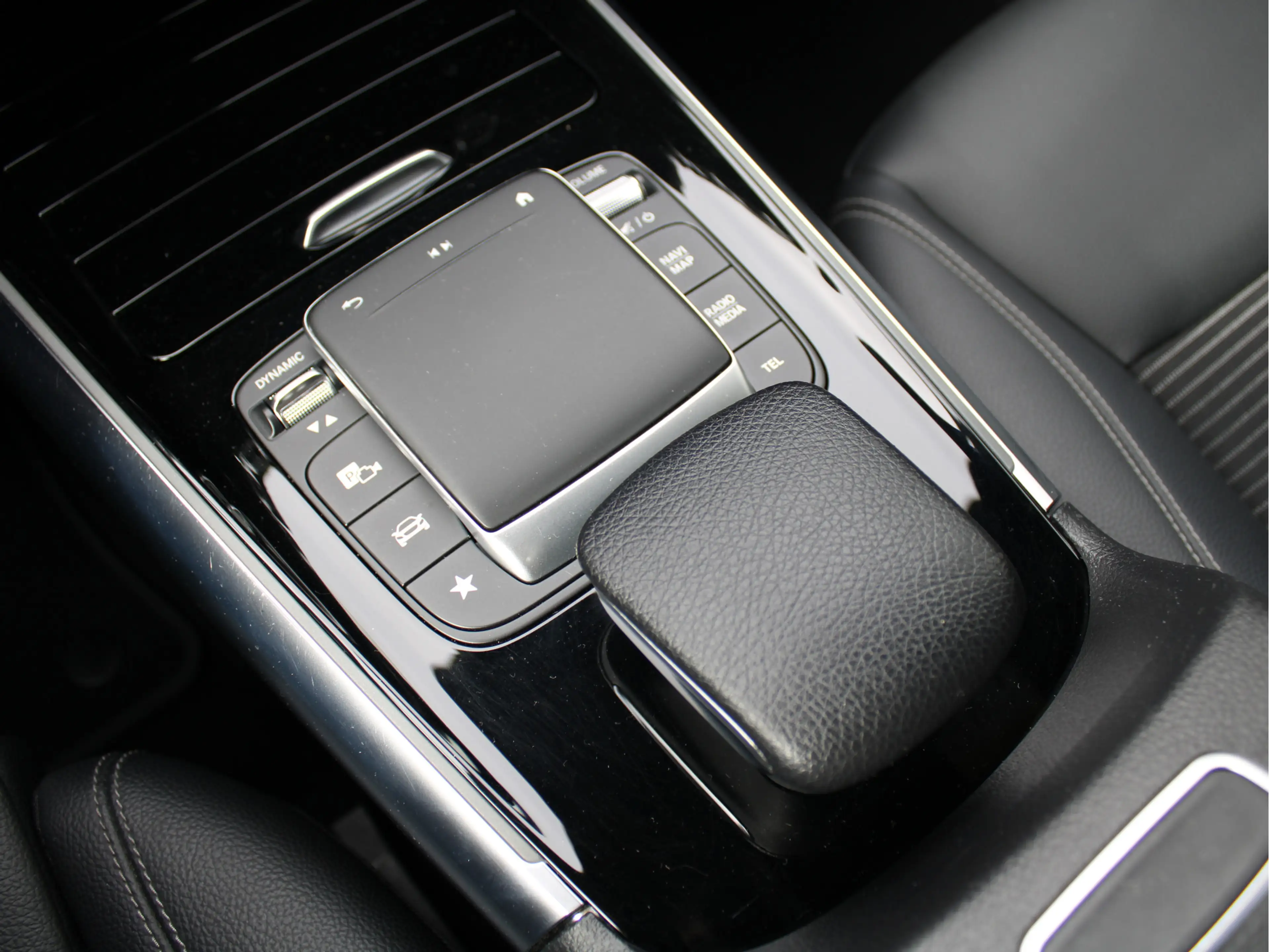 Mercedes-Benz EQA 250 Business Solution Luxury 67 kWh SOH96,5%/ 1e Eig/C — photo 32