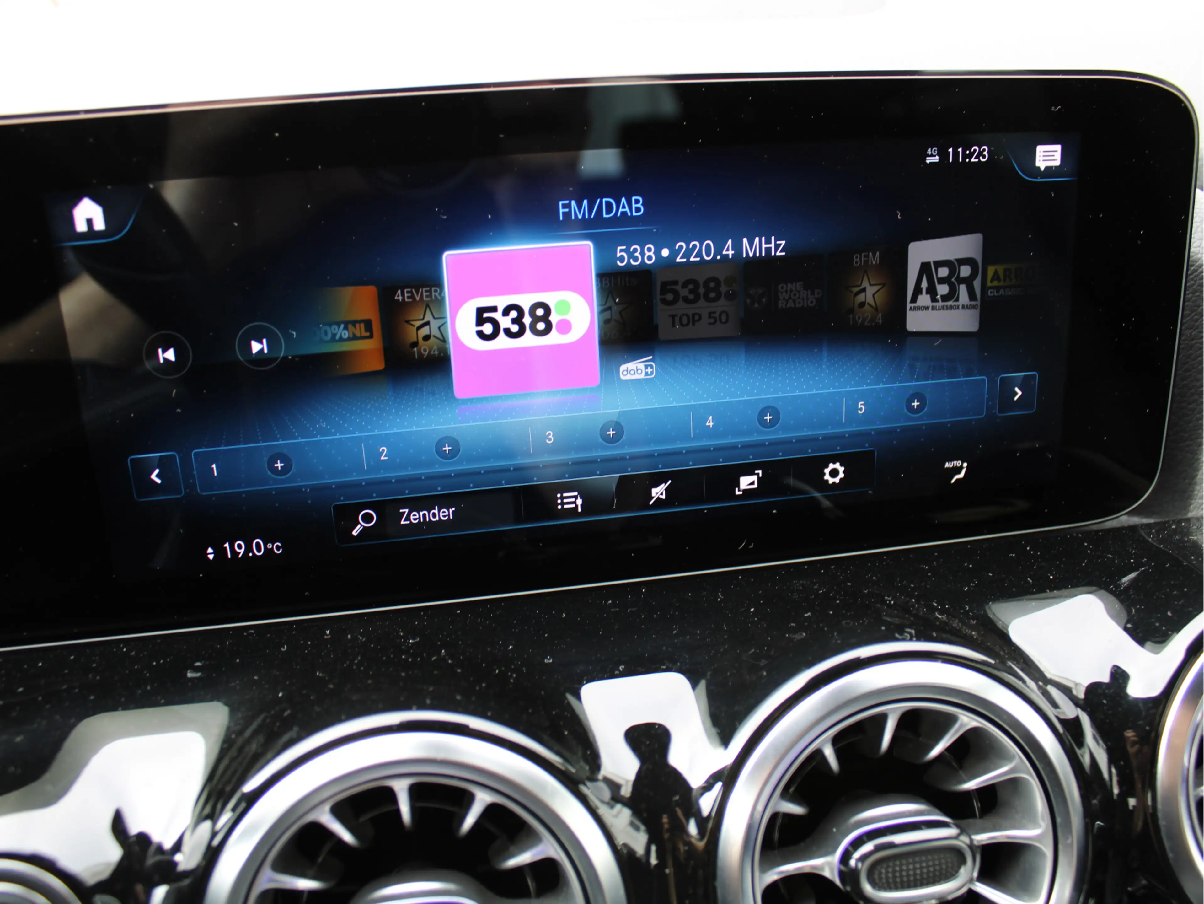 Mercedes-Benz EQA 250 Business Solution Luxury 67 kWh SOH96,5%/ 1e Eig/C — photo 31