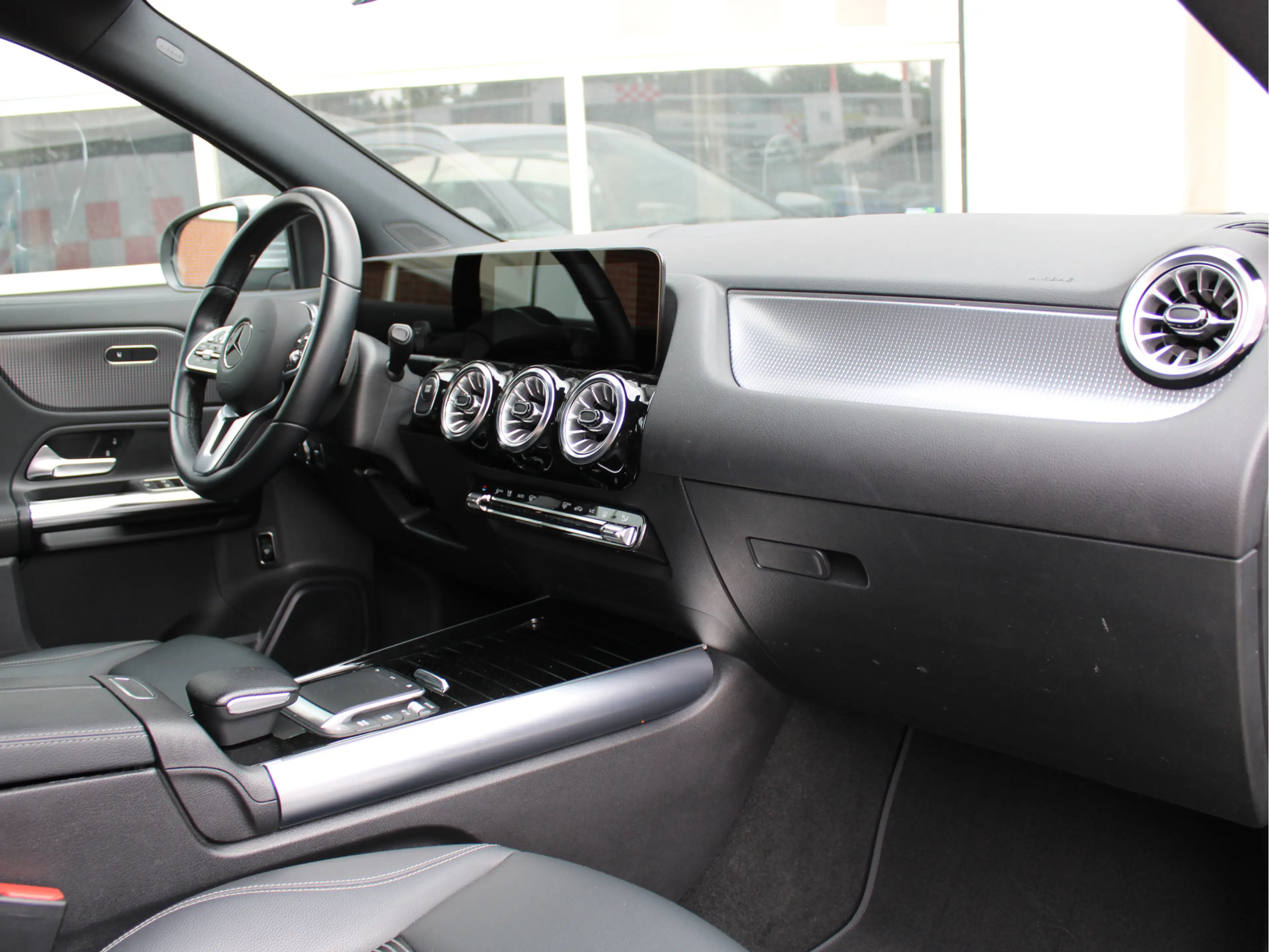 Mercedes-Benz EQA 250 Business Solution Luxury 67 kWh SOH96,5%/ 1e Eig/C — photo 46