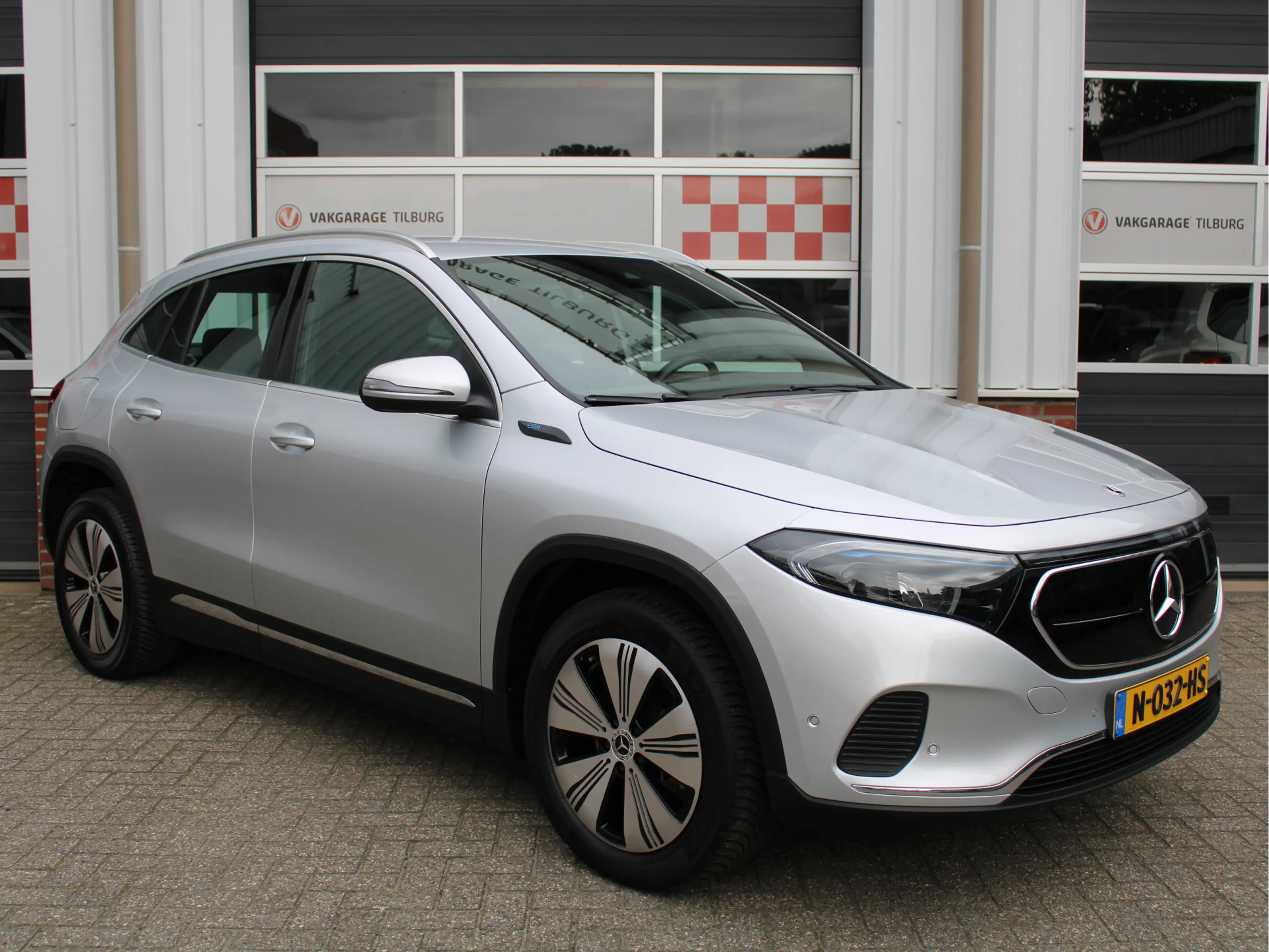 Mercedes-Benz EQA 250 Business Solution Luxury 67 kWh SOH96,5%/ 1e Eig/C — photo 3
