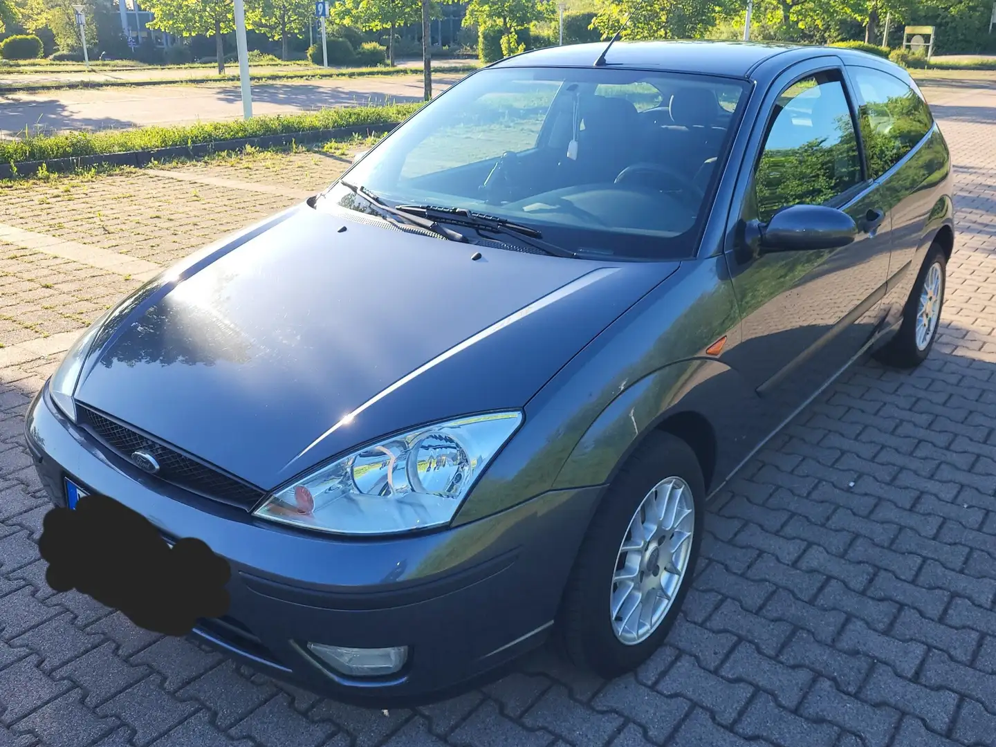 Ford Focus MK1 Gris - 1