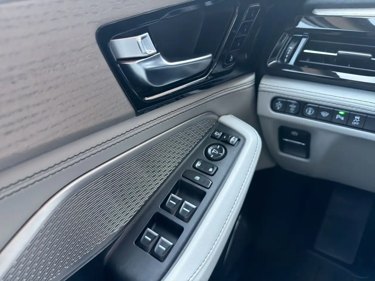 Acura MDX снимка Acura MDX