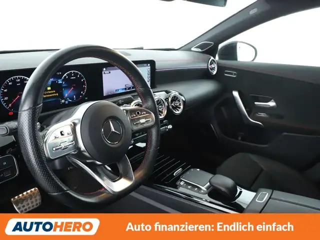 Mercedes-Benz Cla view 11