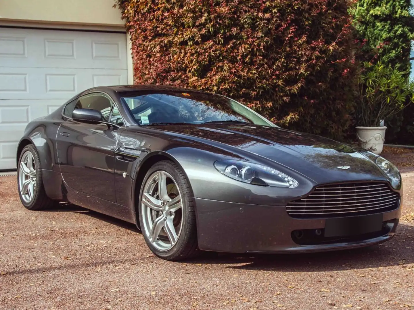 Aston Martin V8 COUPE 4.7 N420 SPORTSHIFT BVS - Française - 2 propriétaires Gold - 1