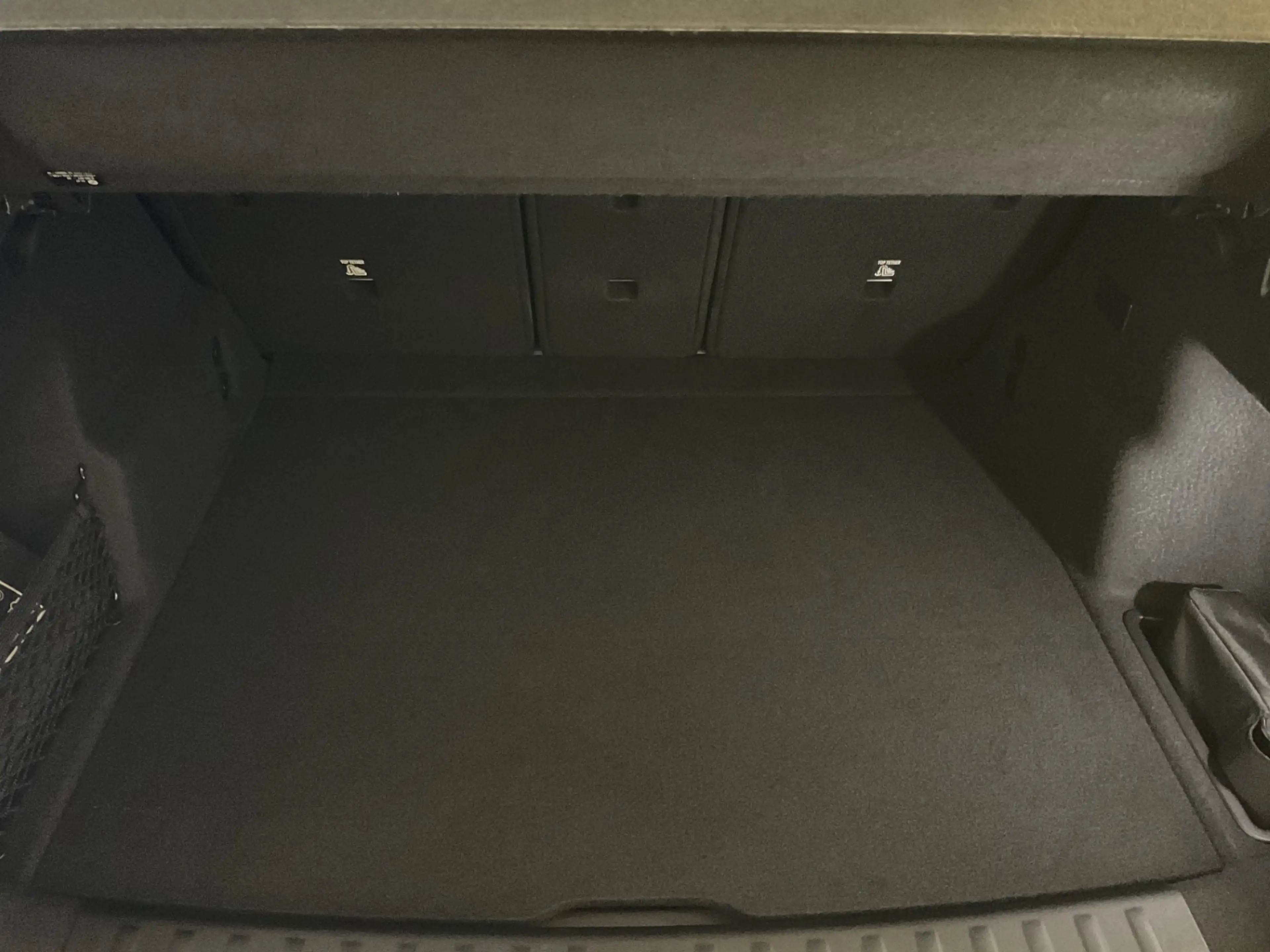 BMW iX1 eDrive20 — photo 7