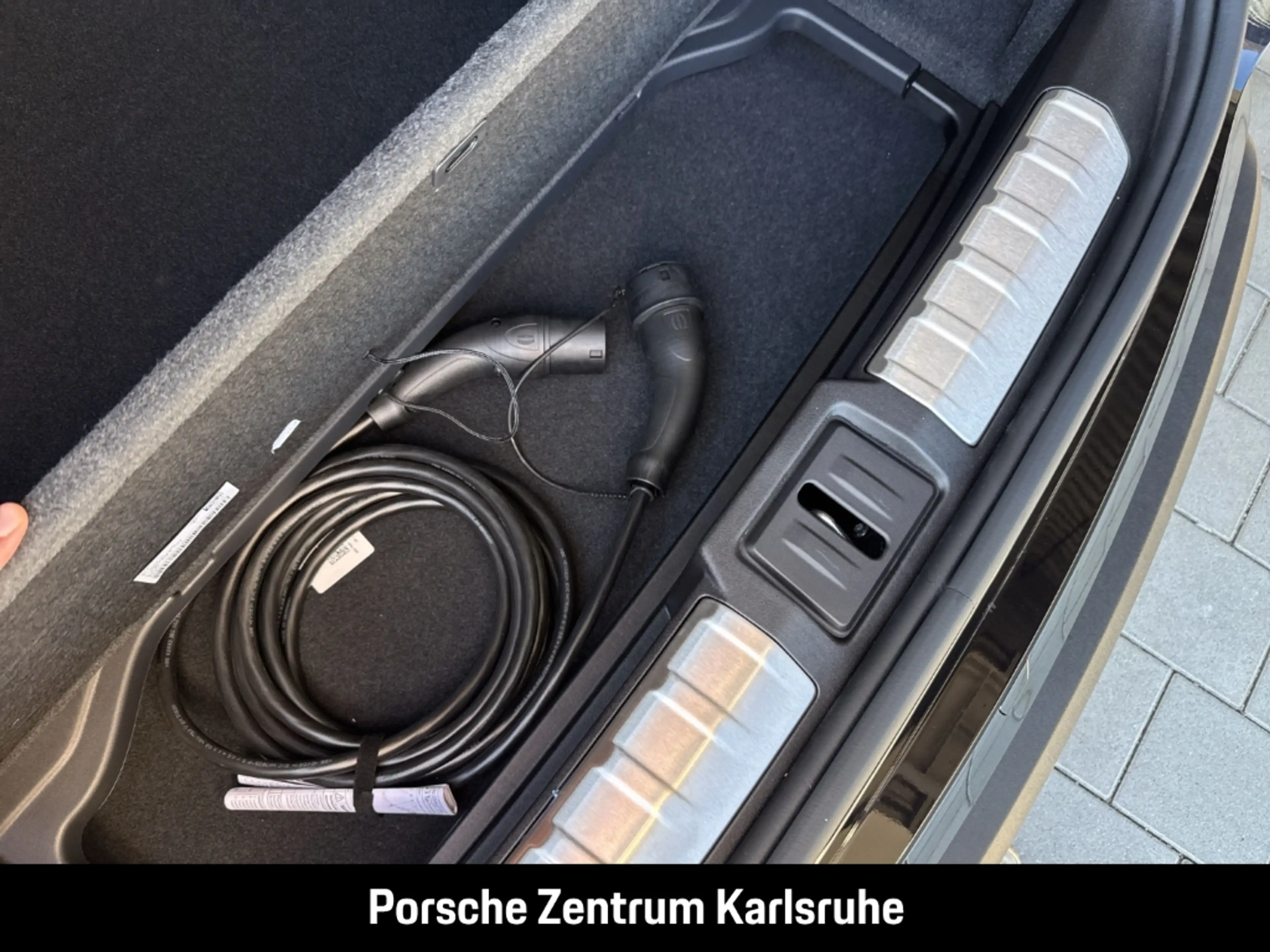 Porsche Taycan GTS Burmester HA-Lenkung Nachtsicht LED — photo 10