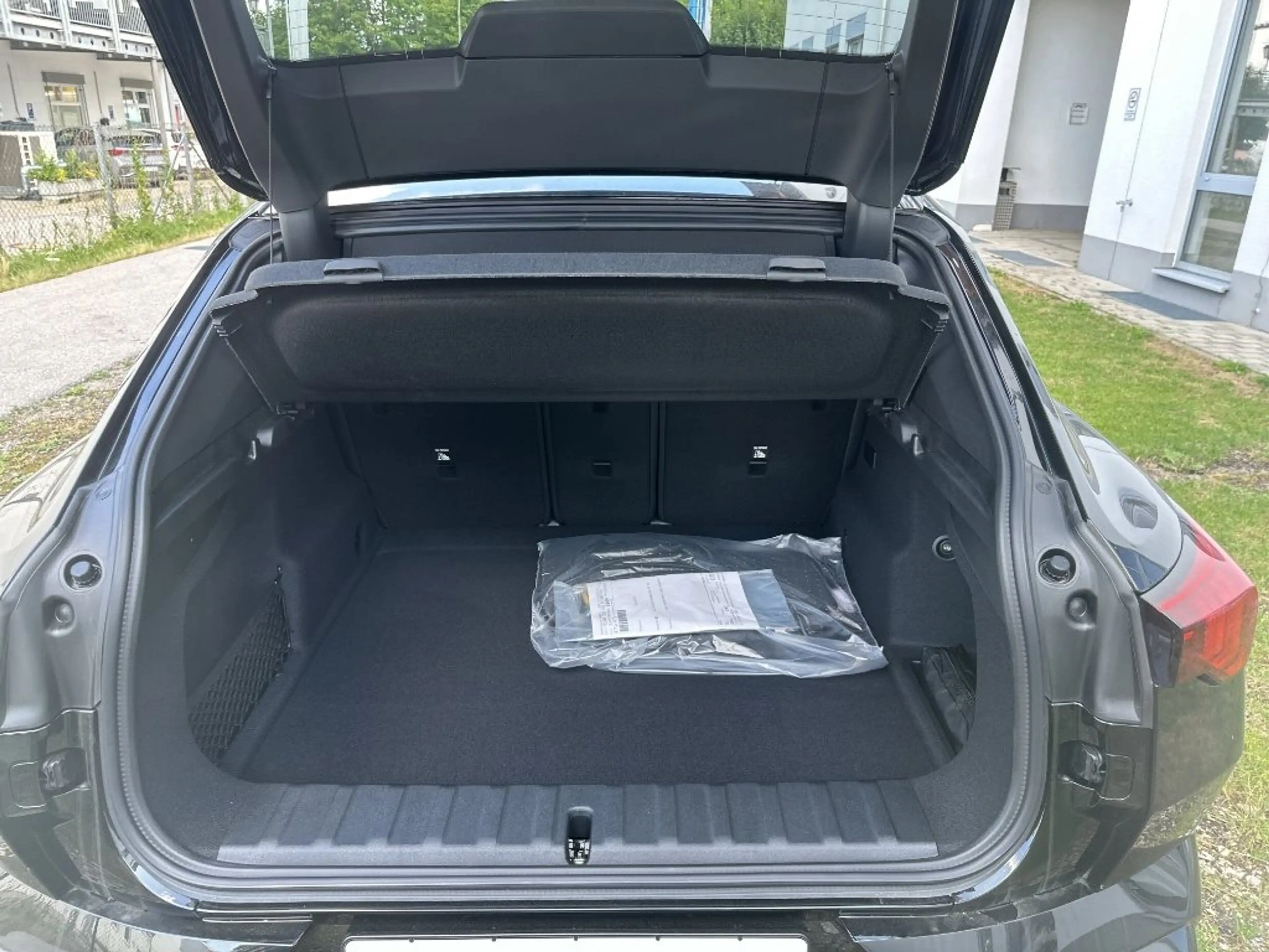 BMW iX2 XDRIVE30 M Sportpaket Head-Up HK HiFi DAB — photo 13