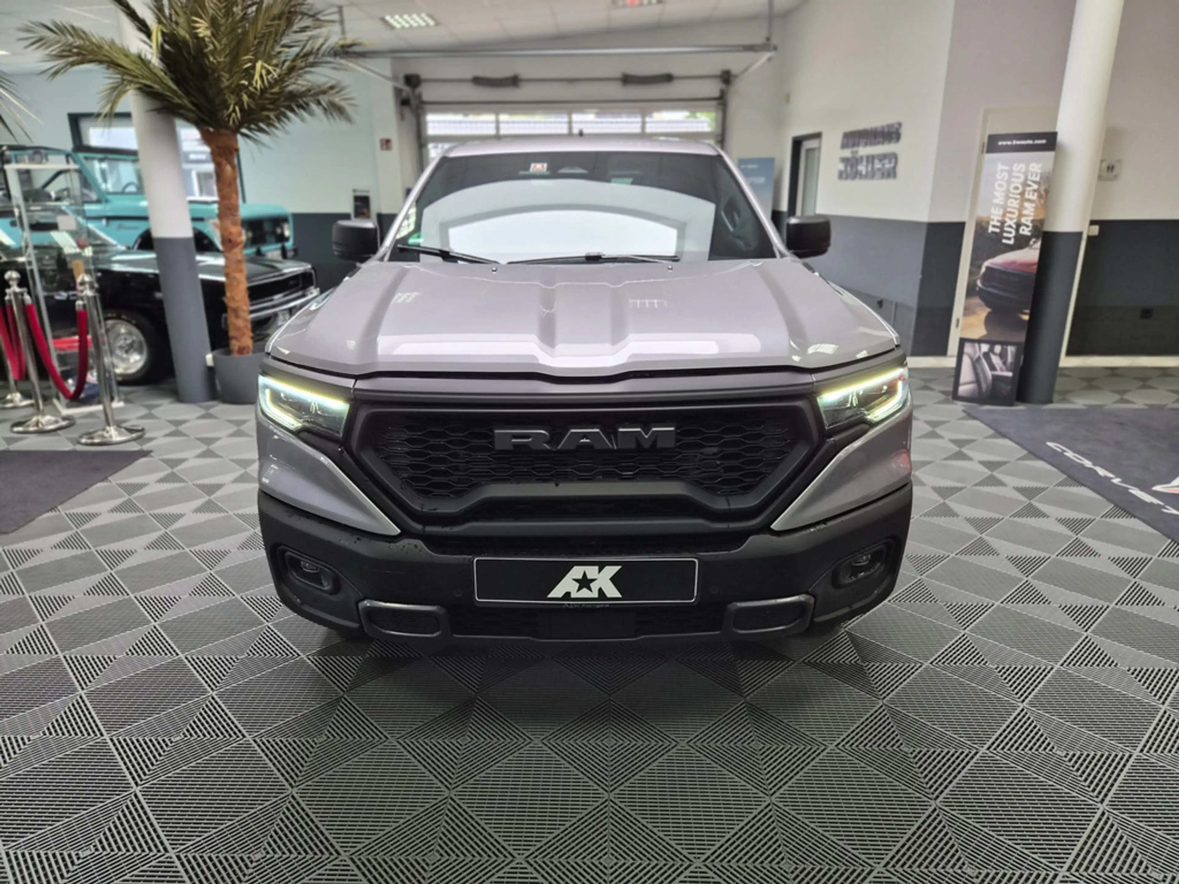 Dodge RAM PAGE Rebel 2.2 Hardtop & Trittbretter H&K, — photo 9