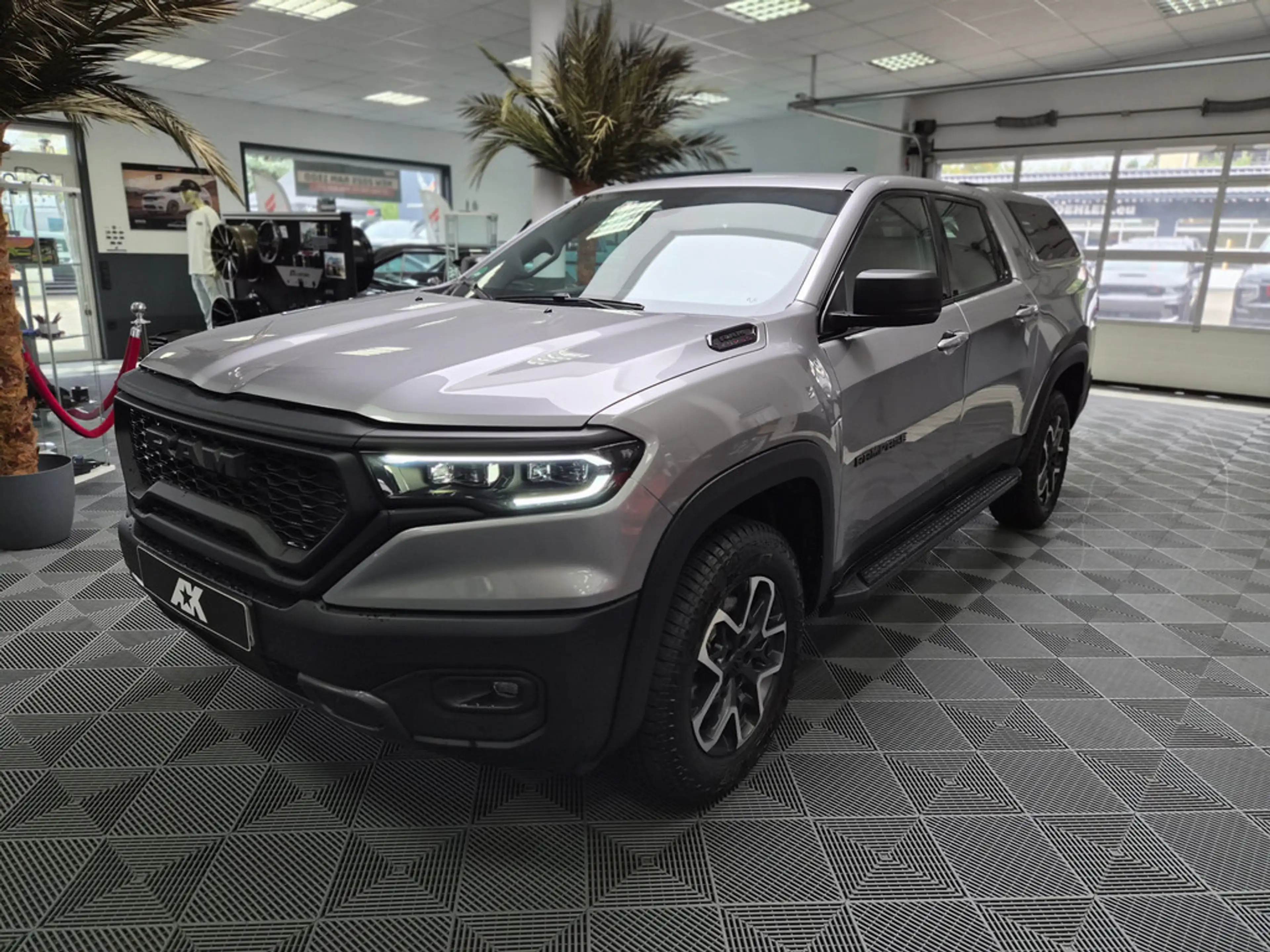 Dodge RAM PAGE Rebel 2.2 Hardtop & Trittbretter H&K, — photo 8