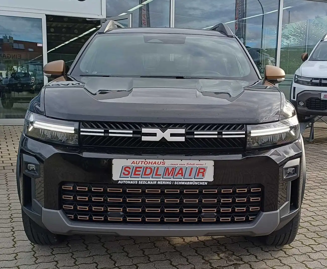 Dacia Bigster 1.2 TCe 140  Mild-Hybrid-LPG Extreme/WIPA Panorama Schwarz - 1