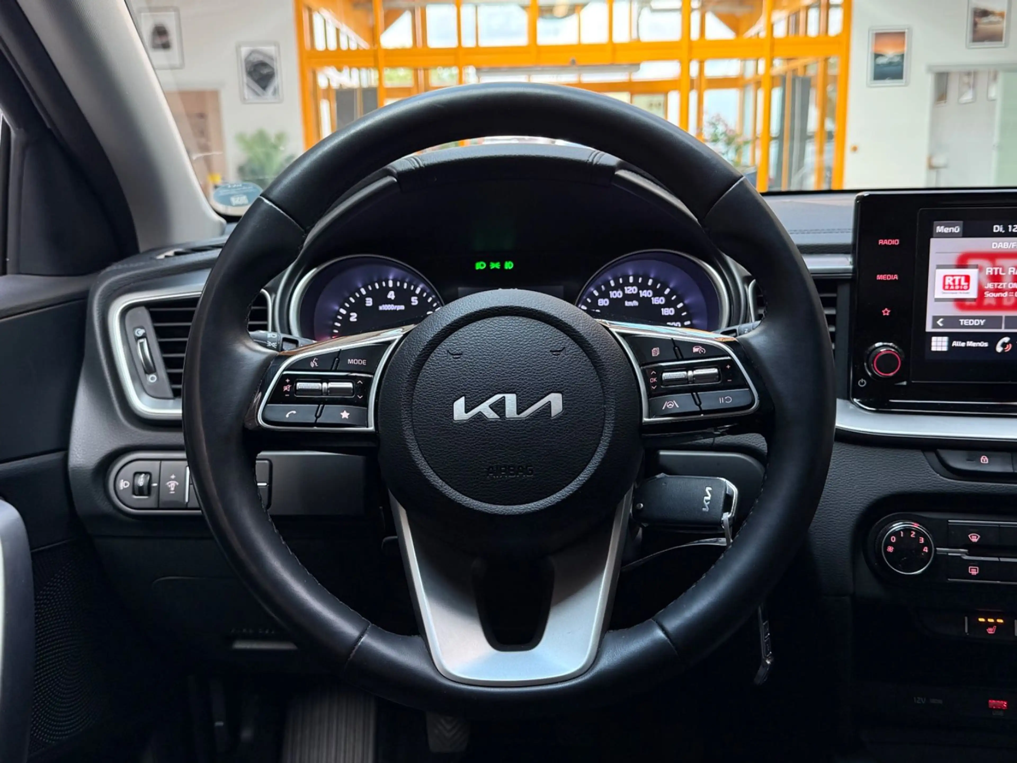 Kia Ceed / cee'd Edition 7|L-Heizung|Kamera|SHZ|16tkm! — photo 14