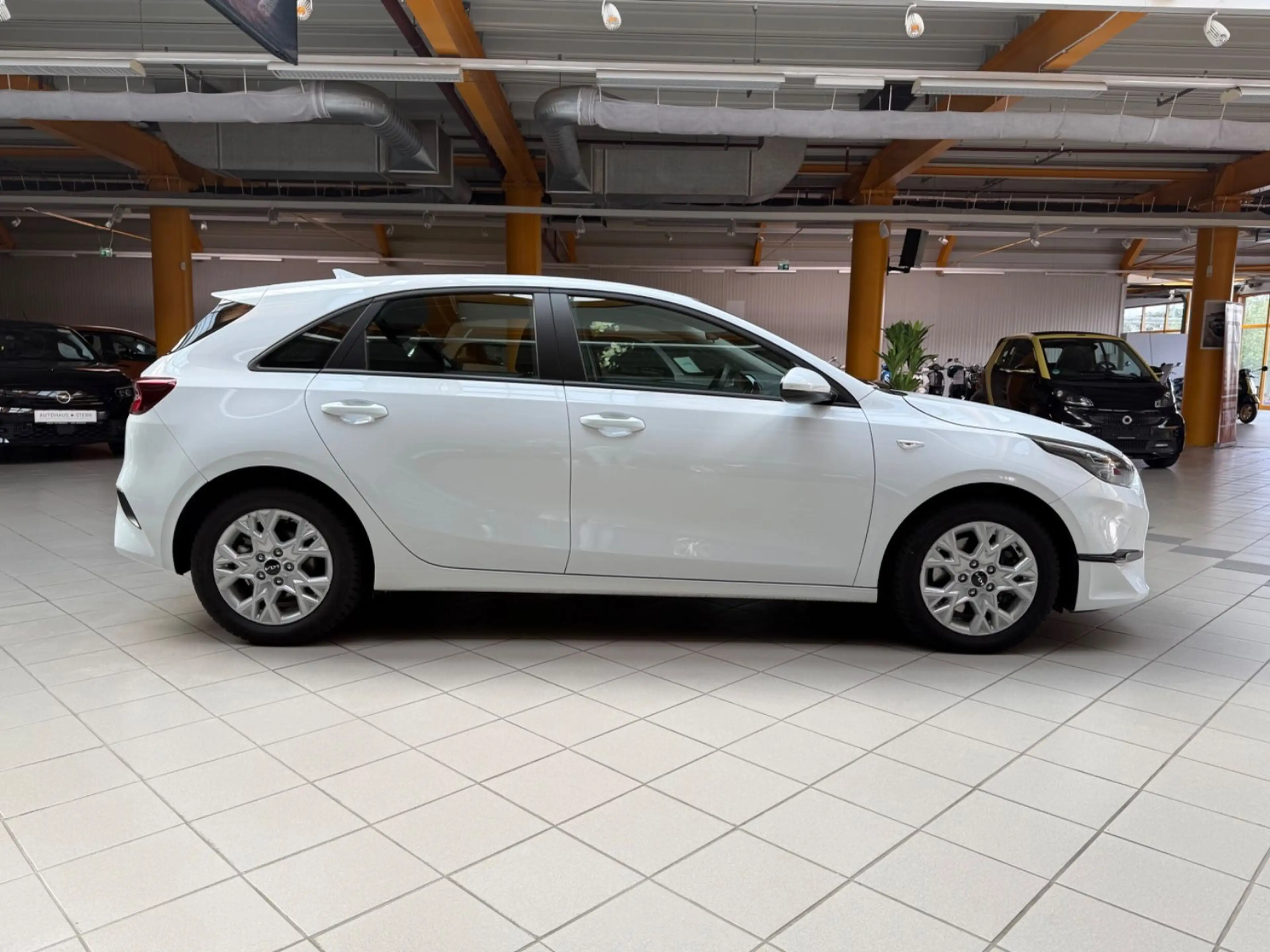 Kia Ceed / cee'd Edition 7|L-Heizung|Kamera|SHZ|16tkm! — photo 7