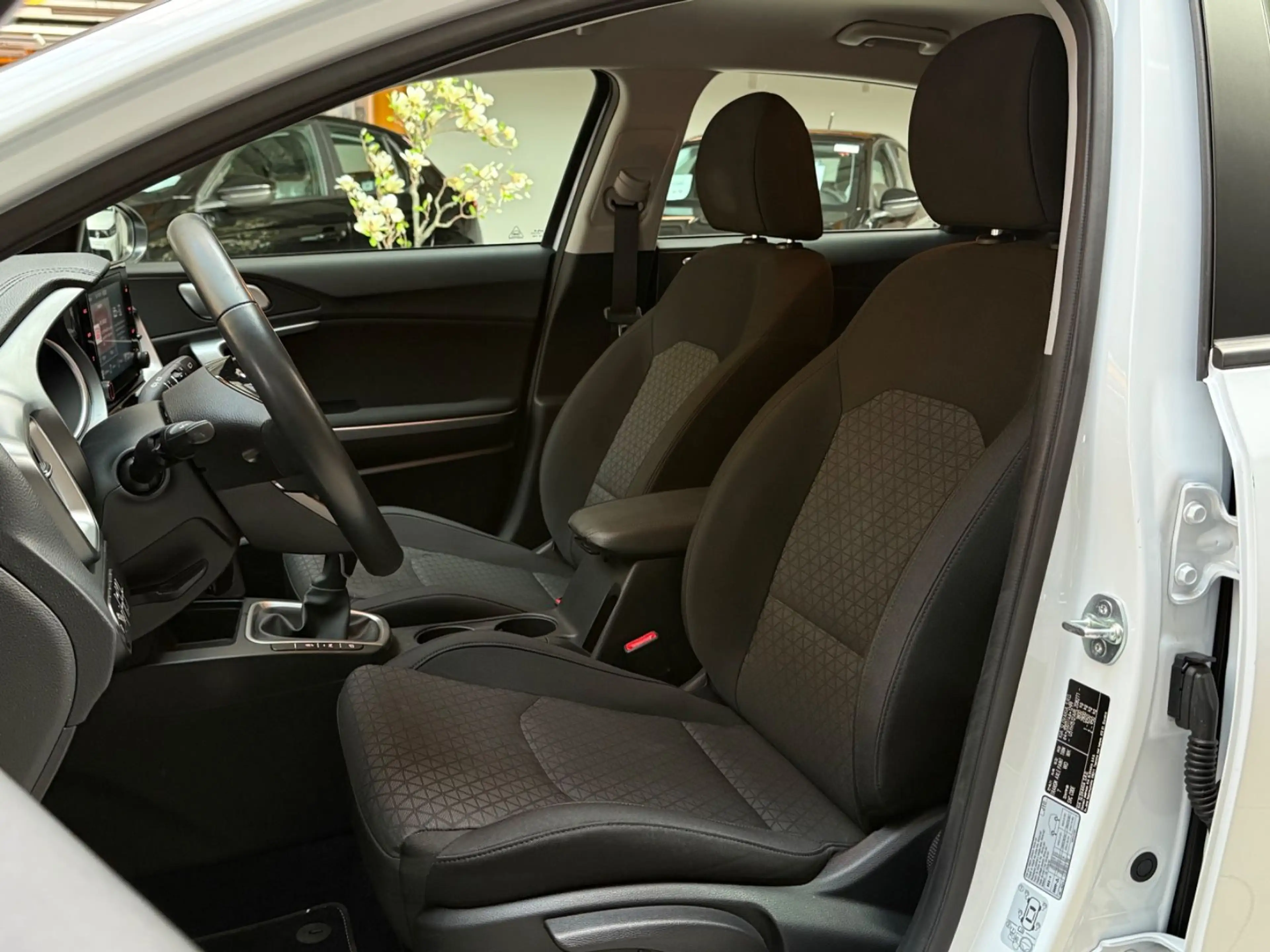 Kia Ceed / cee'd Edition 7|L-Heizung|Kamera|SHZ|16tkm! — photo 12