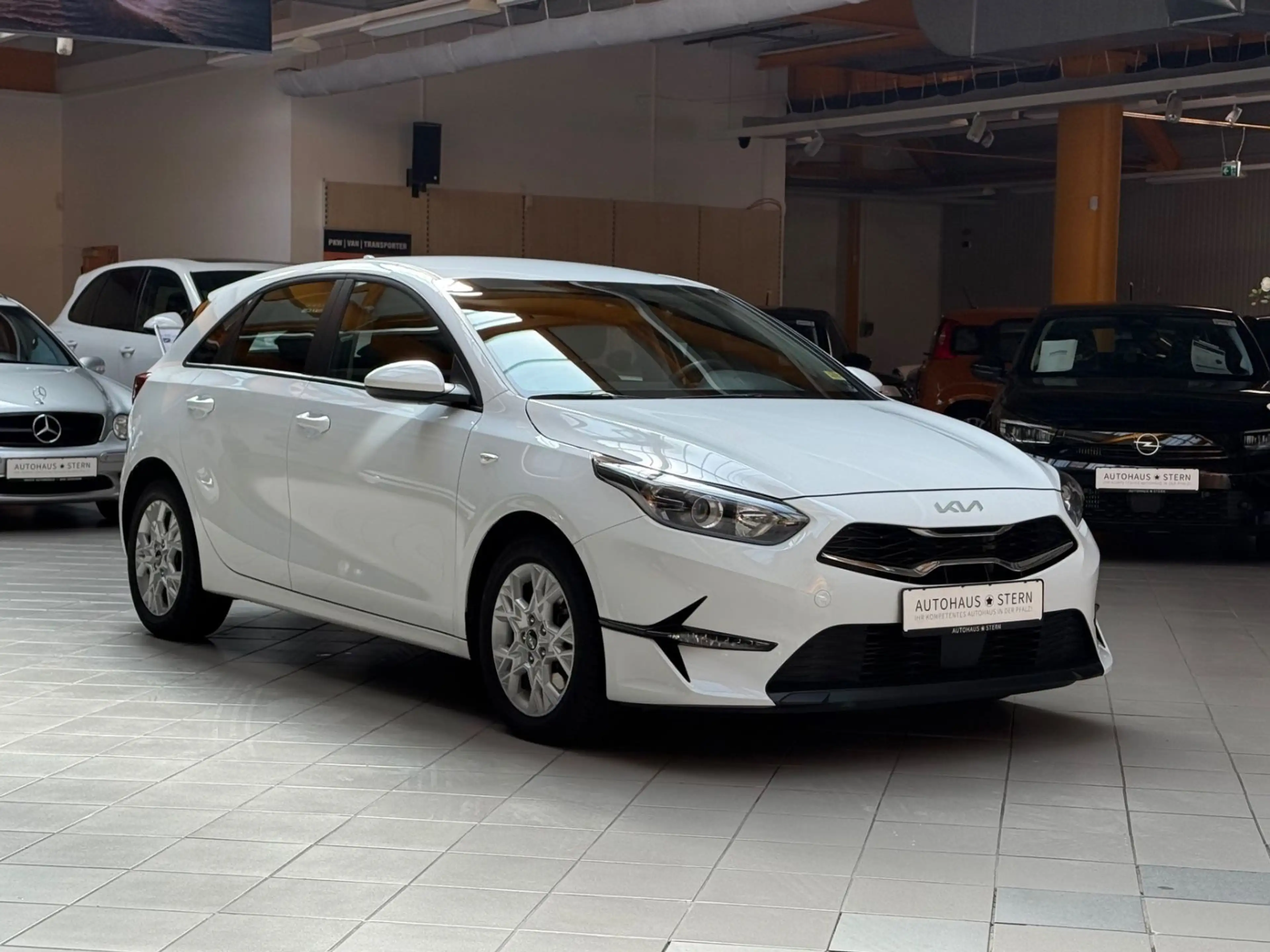 Kia Ceed / cee'd Edition 7|L-Heizung|Kamera|SHZ|16tkm! — photo 8
