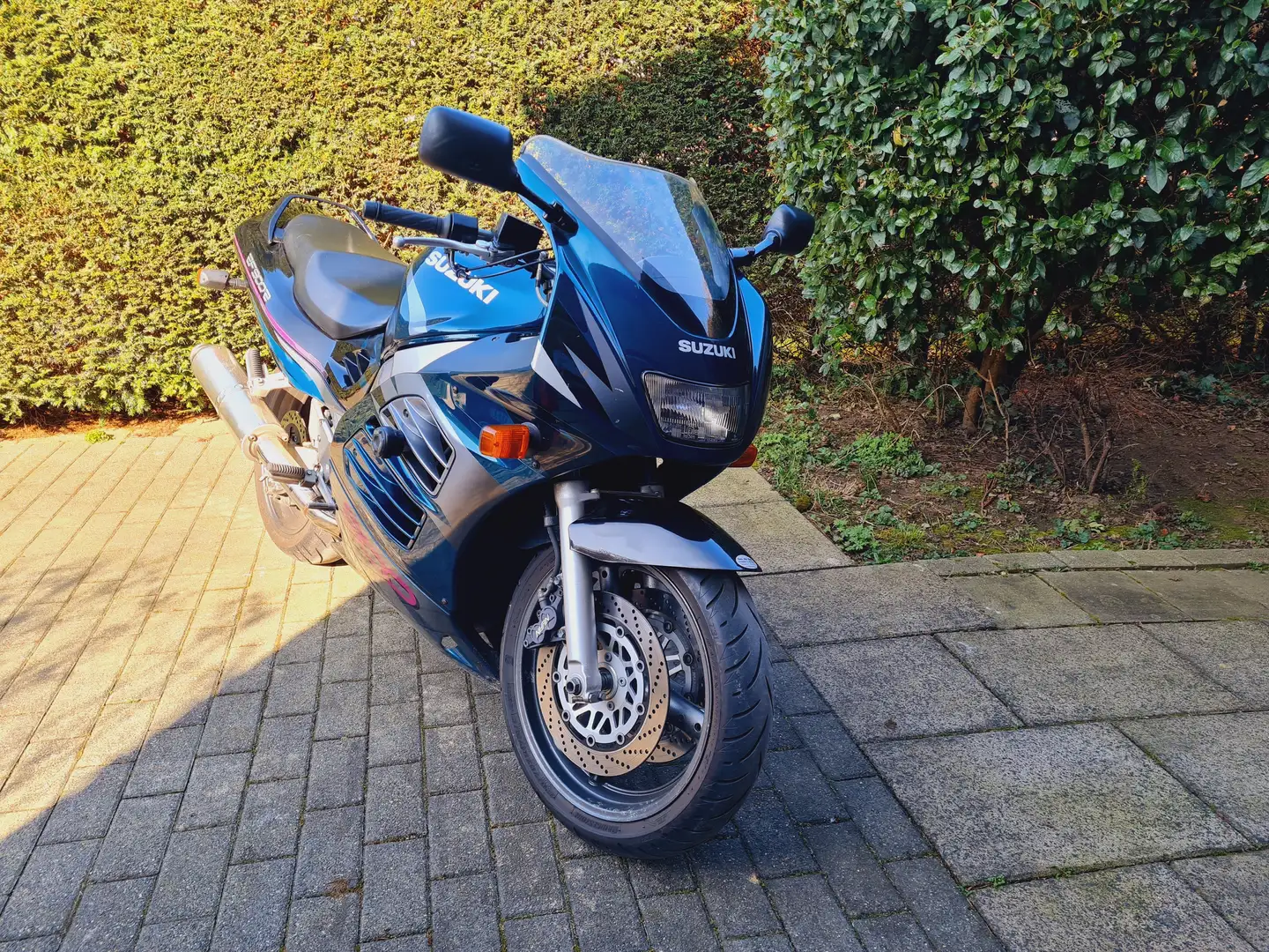 Suzuki RF 900 Oldtimer Vert - 1