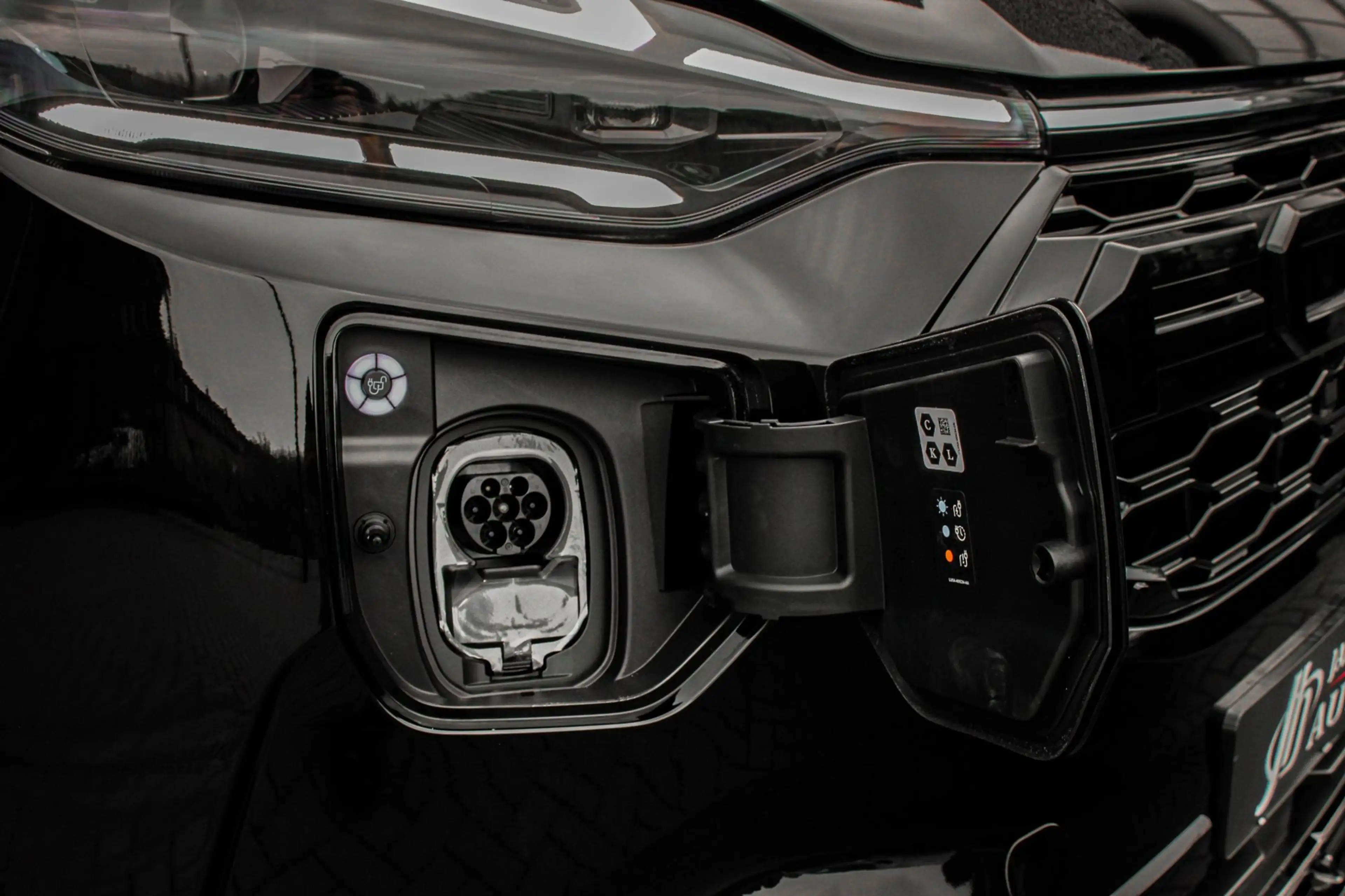 Ford E-Transit Cust. 340 L2H1 Limited 71 kWh 218PK / RAPTOR EDITO — photo 15