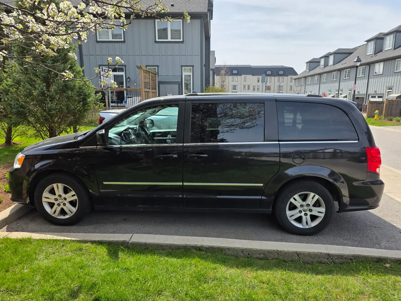 Dodge Grand Caravan снимка Dodge Grand Caravan