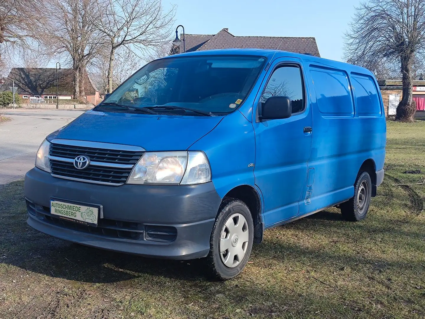 Toyota Hiace 2,5 Diesel Transporter Van 3 Sitzer Blau - 1