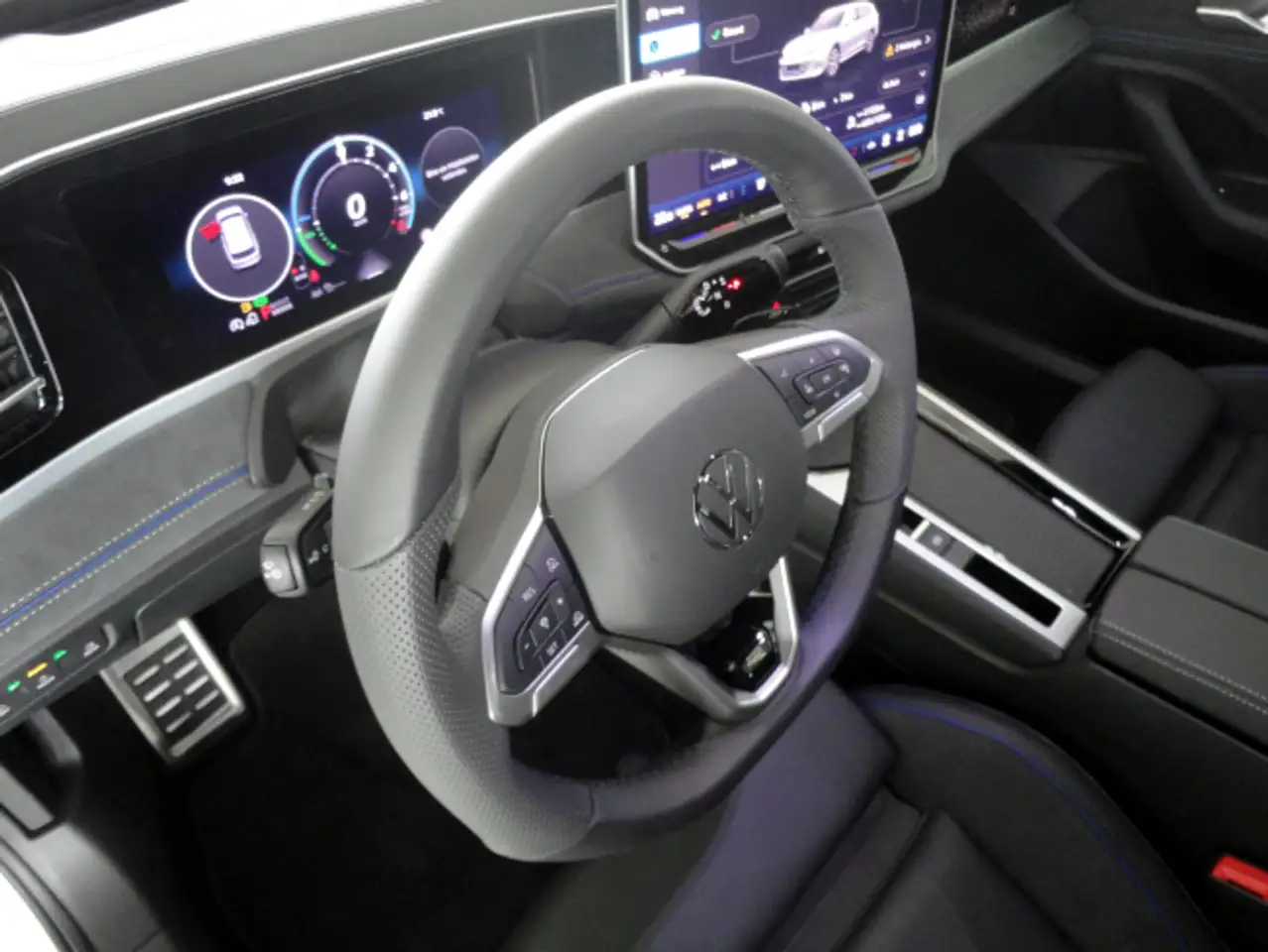 Volkswagen Passat R-Line Edition eHybrid PHEV, миниатюра 5