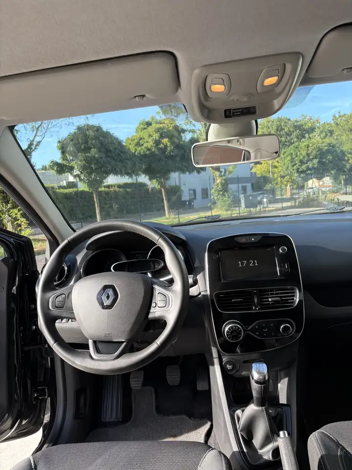 Renault Clio Citadine 5 portes — photo 7