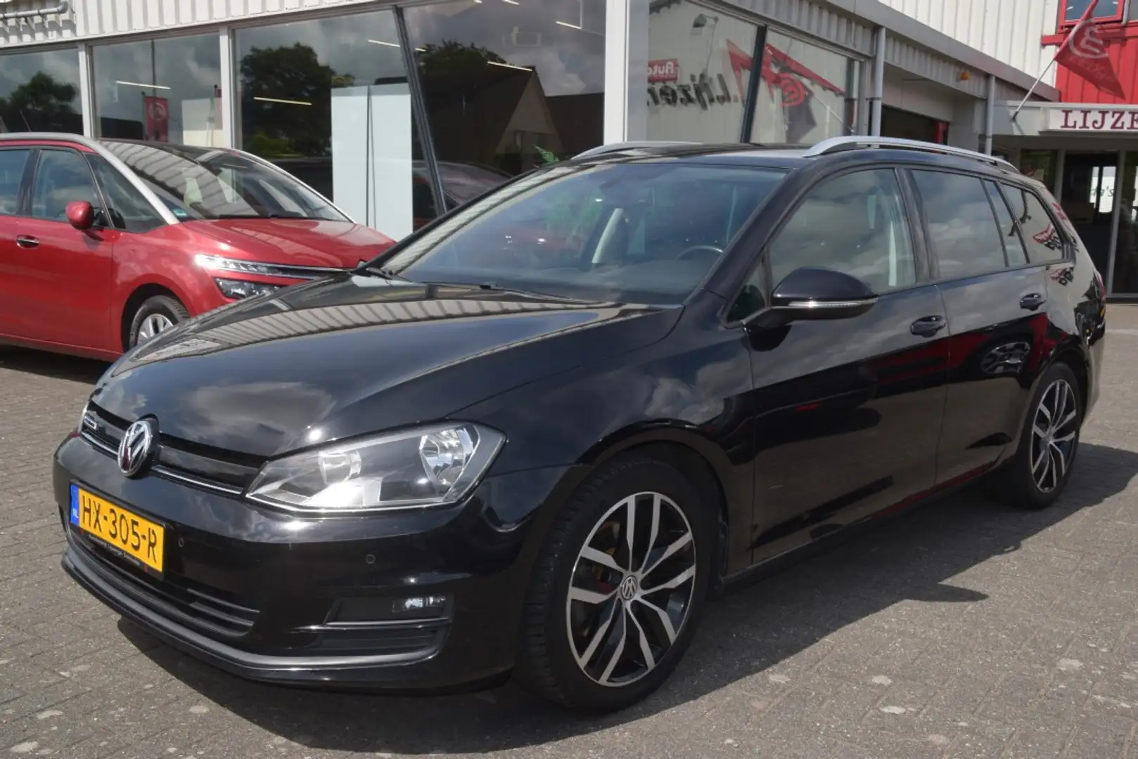 Volkswagen Golf Variant 1.0 TSI Business Edition Connected Navi | Trekhaak Zwart - 2