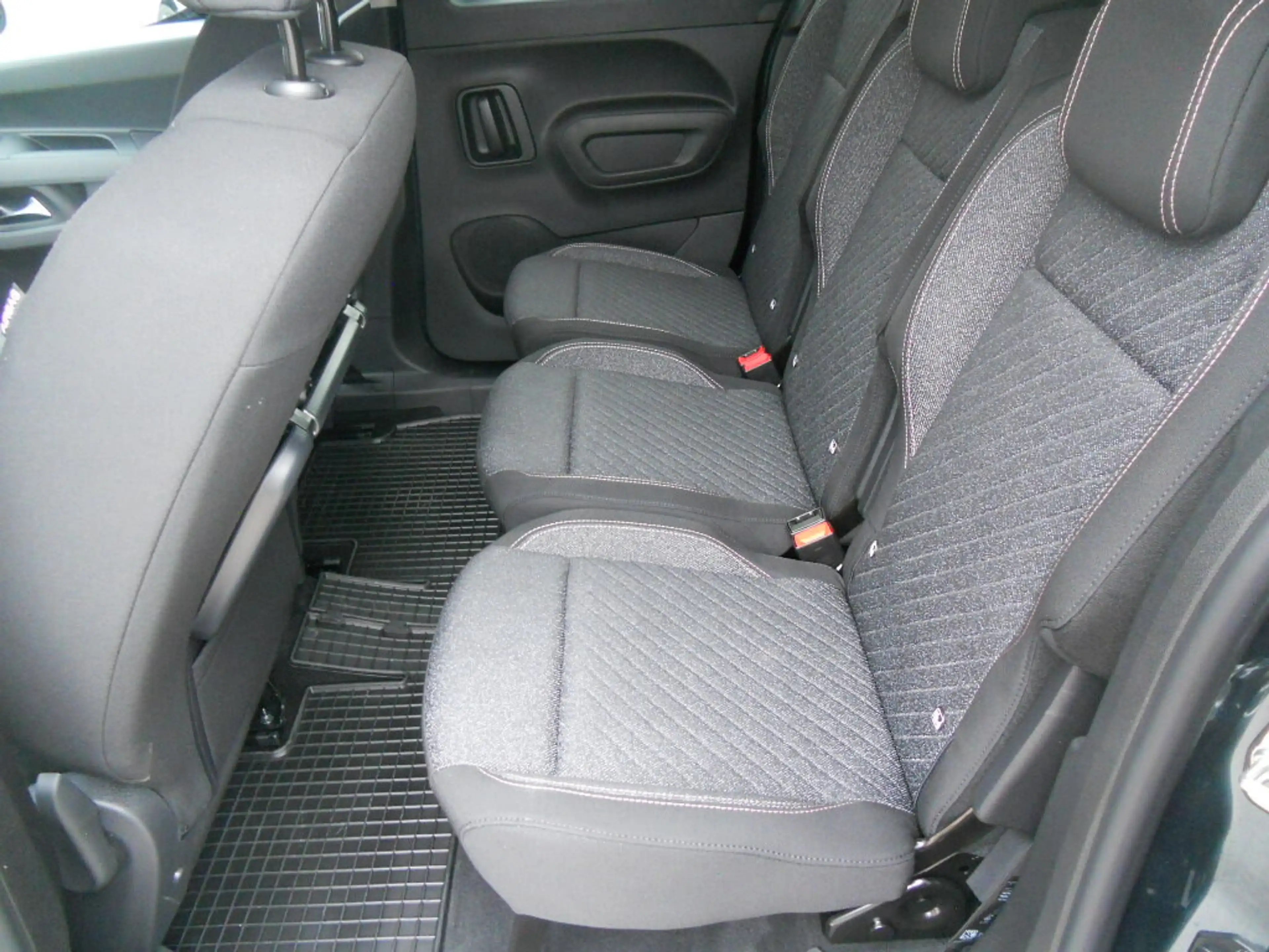Peugeot Rifter 1.5 BlueHDi 130 FAP Allure L2 (EURO 6e) — photo 9