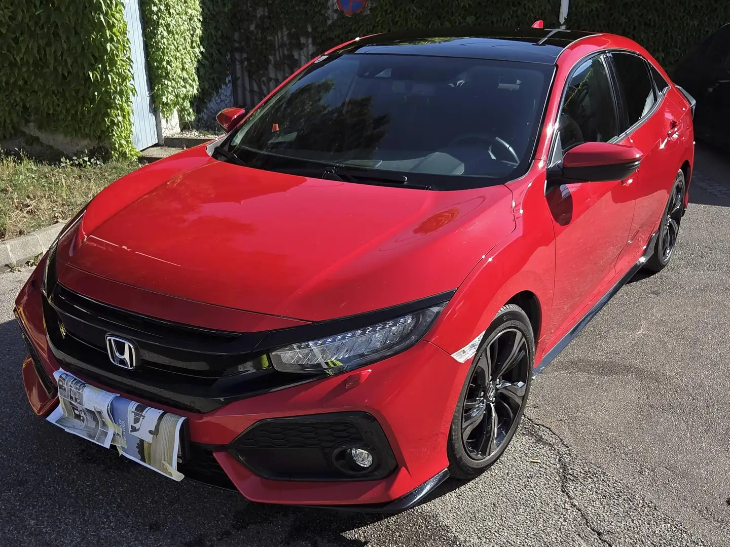 Honda Civic Civic 1,5 VTEC Turbo Sport Plus CVT Aut. Sport Plus Rot - 1