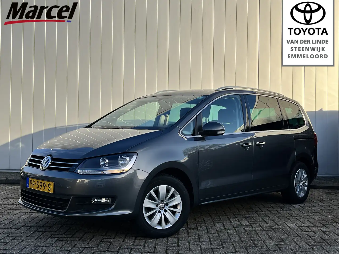 Volkswagen Sharan 1.4 TSI Exclusive Series 7 Persoons NL Auto Trekha Gris - 1