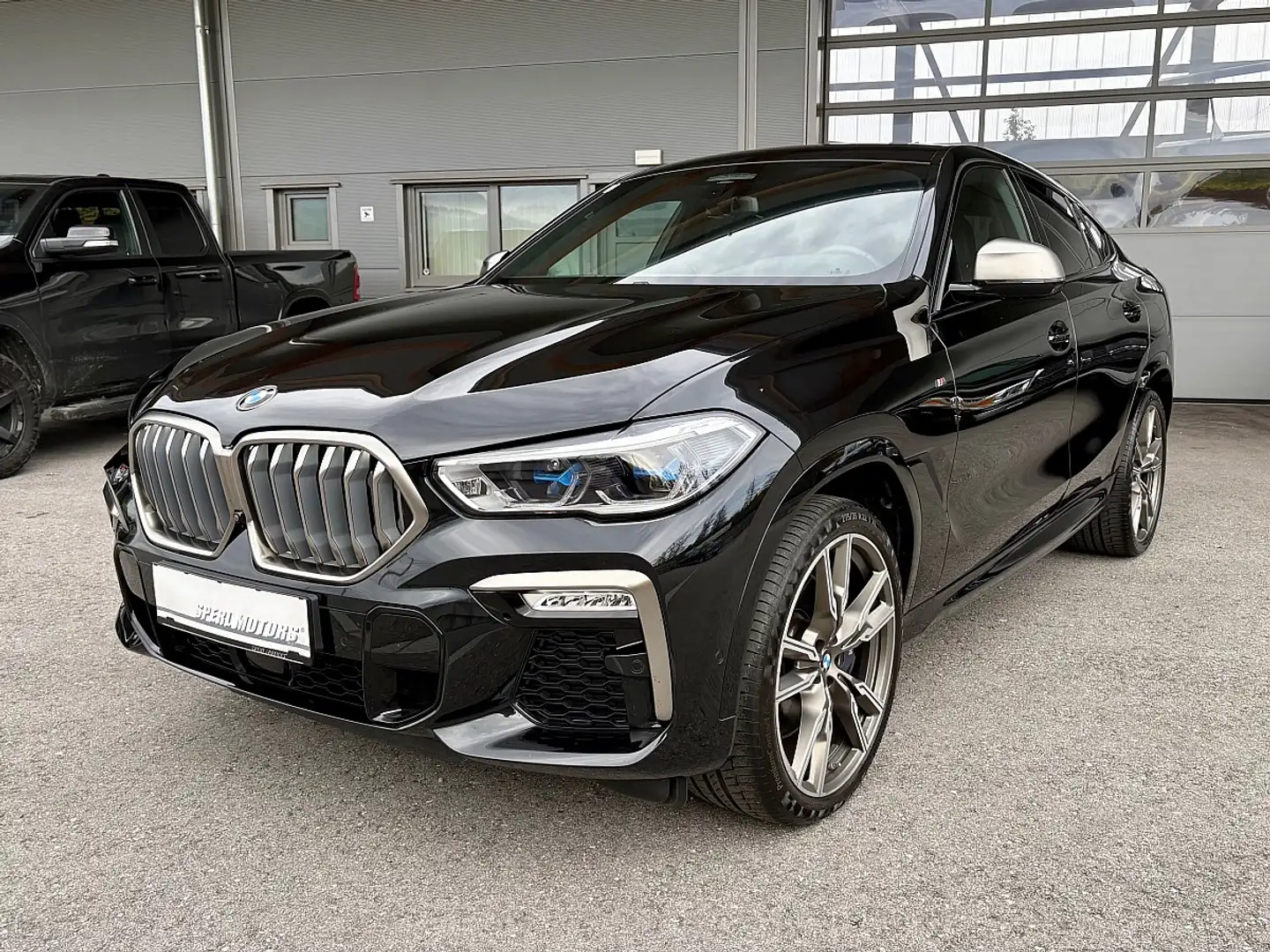 BMW X6 M 50d Aut. - Vollausstattung Schwarz - 2