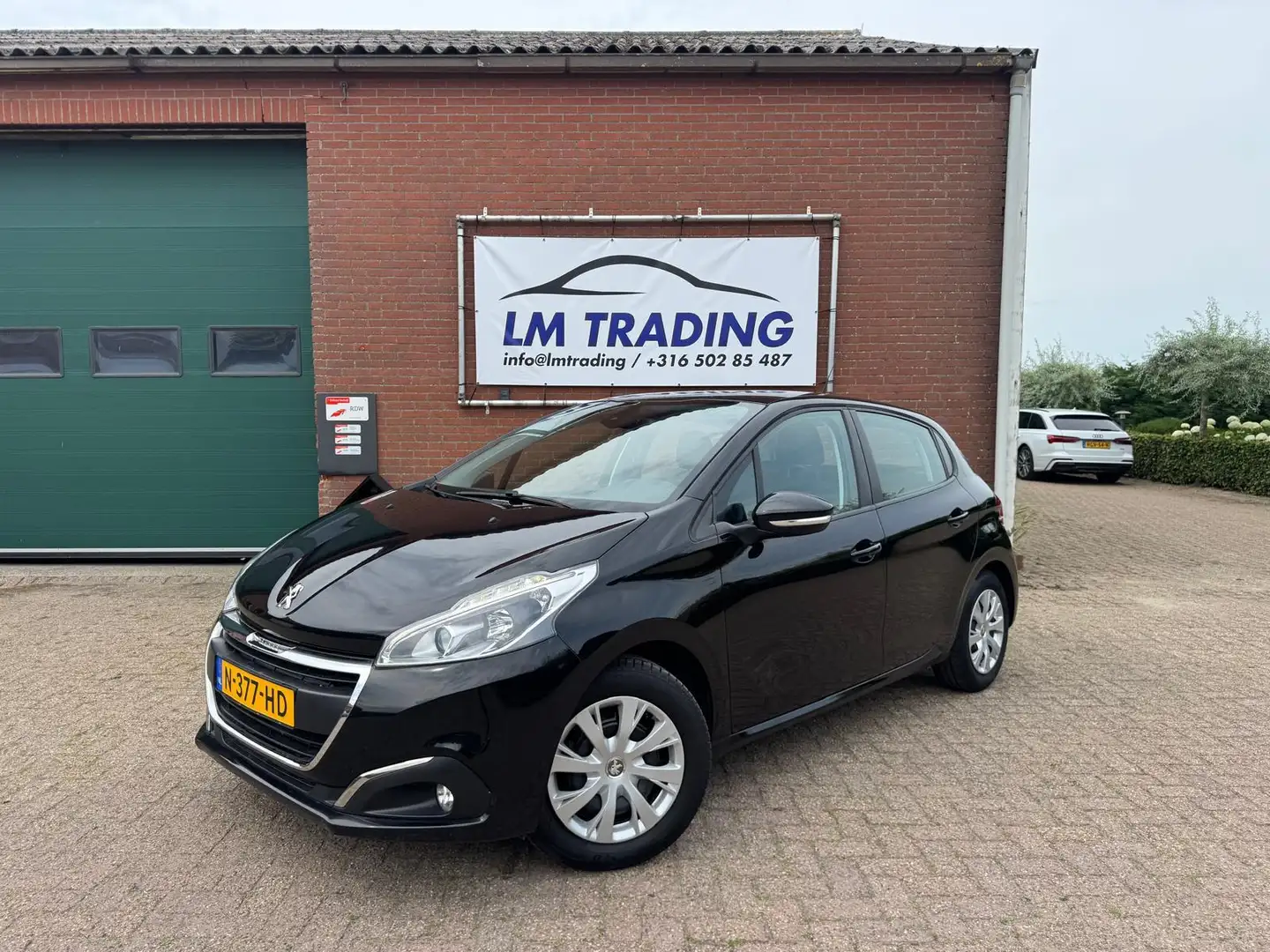 Peugeot 208 1.2 PureTech Blue Lease Executive STOELVERWARMING Negro - 1