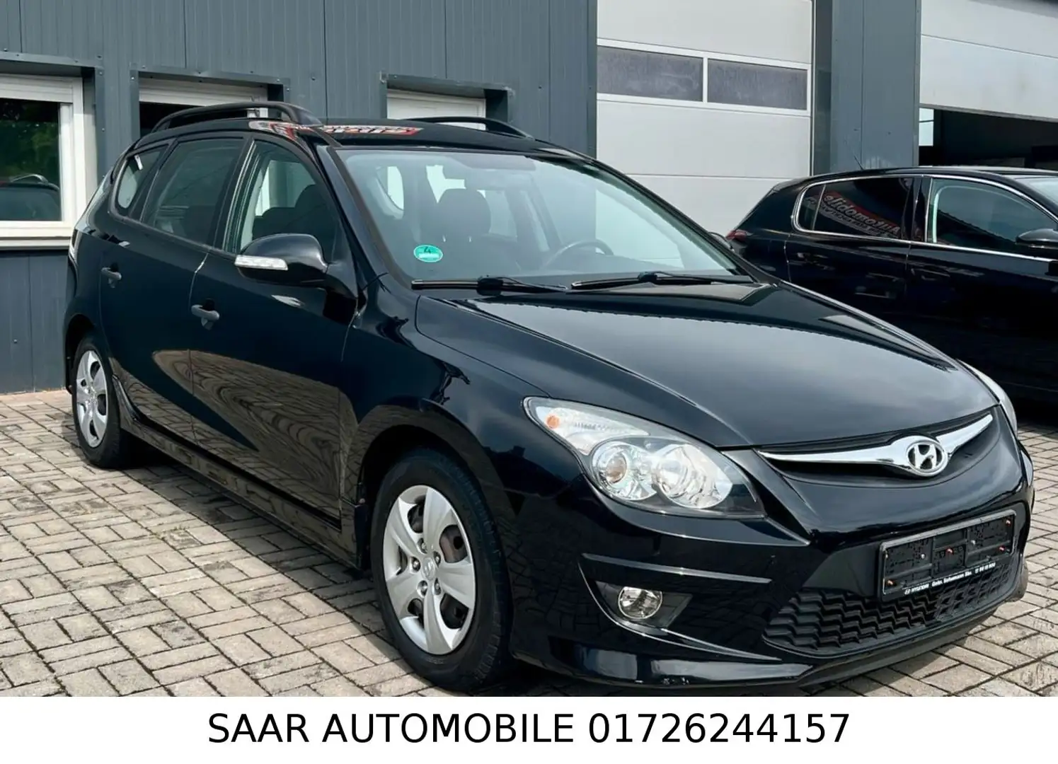Hyundai i30 CW 1.4 UEFA EURO 2012 Edition Schwarz - 1
