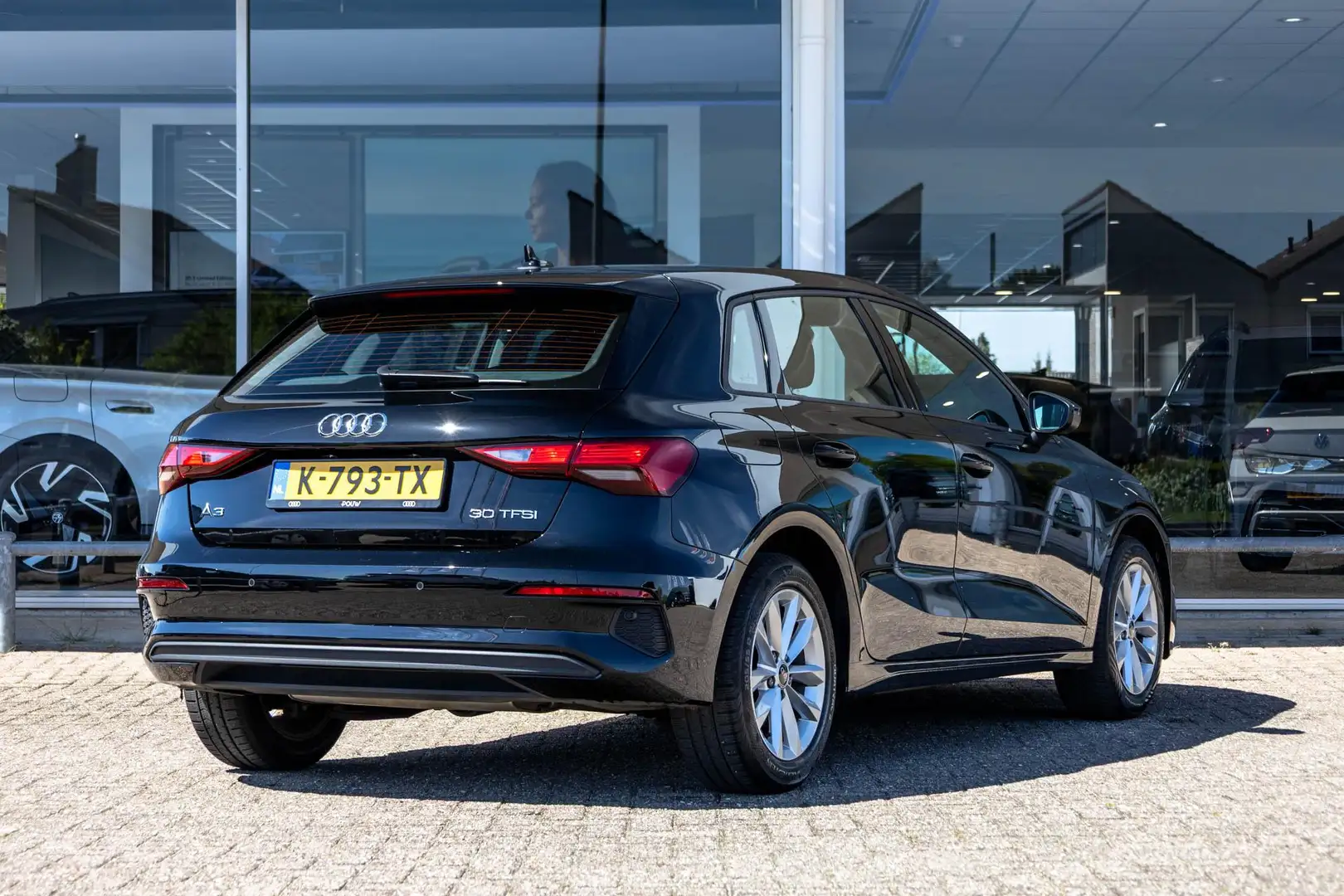 Audi A3 Sportback 30 TFSI 110pk Pro Line | Apple Carplay/A Schwarz - 2