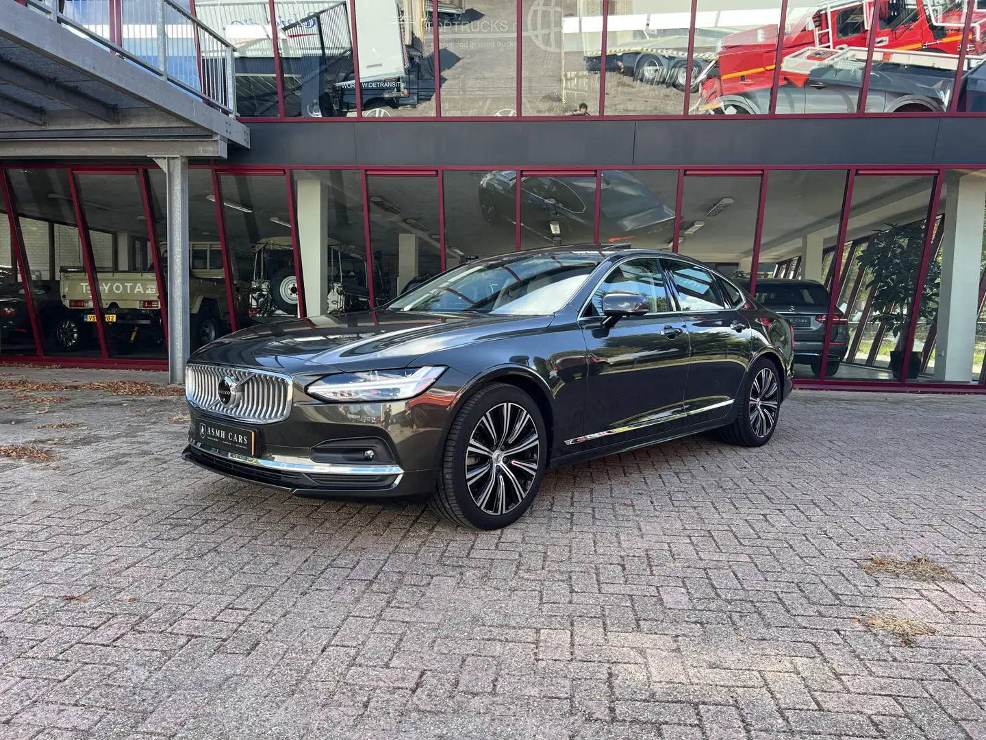 Volvo S90 2.0 B4 Inscription | NL auto | Nieuwstaat | Gris - 1