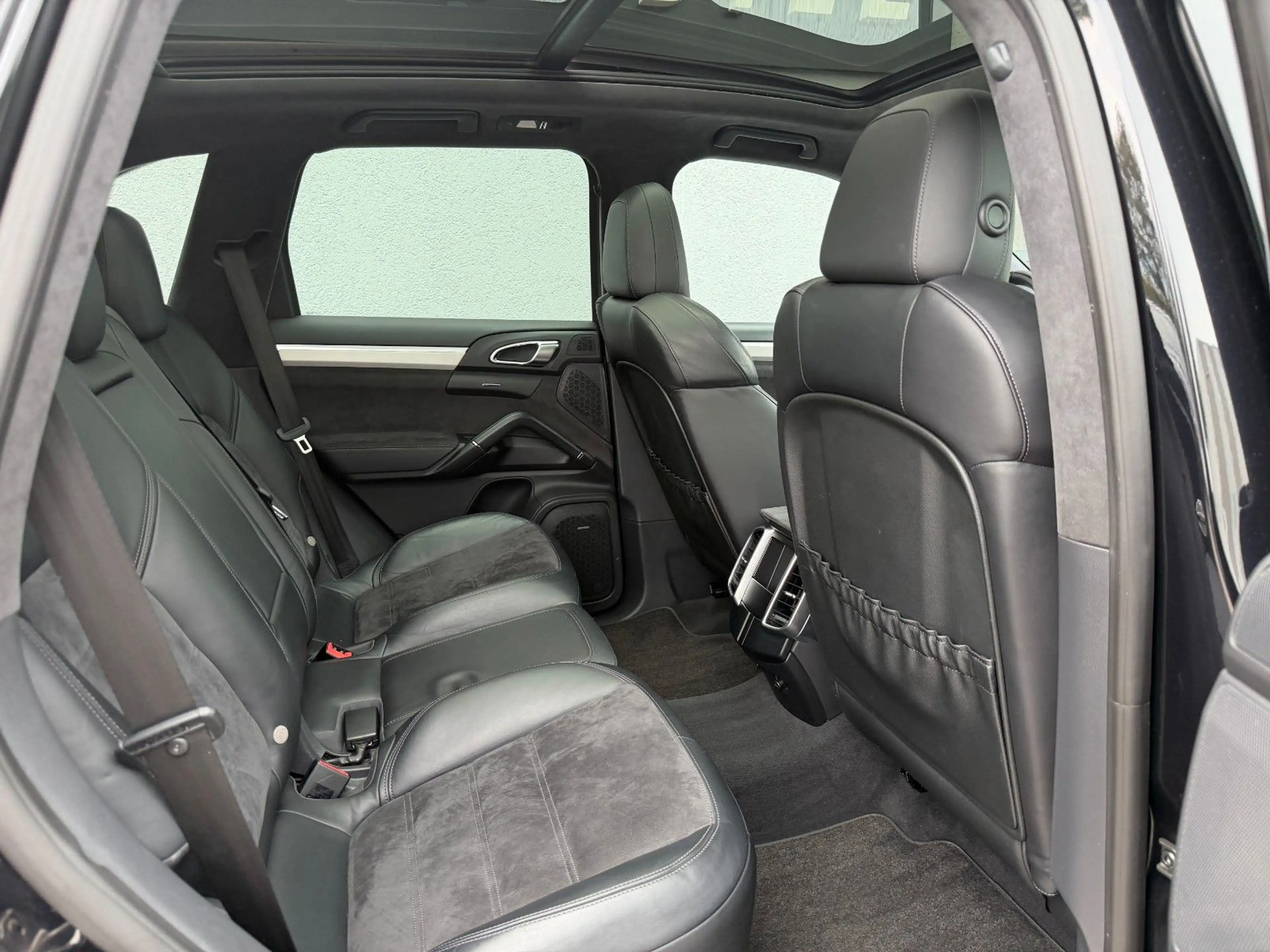 Porsche Cayenne GTS*Bose*PASM*Approved*MwSt.* — photo 11