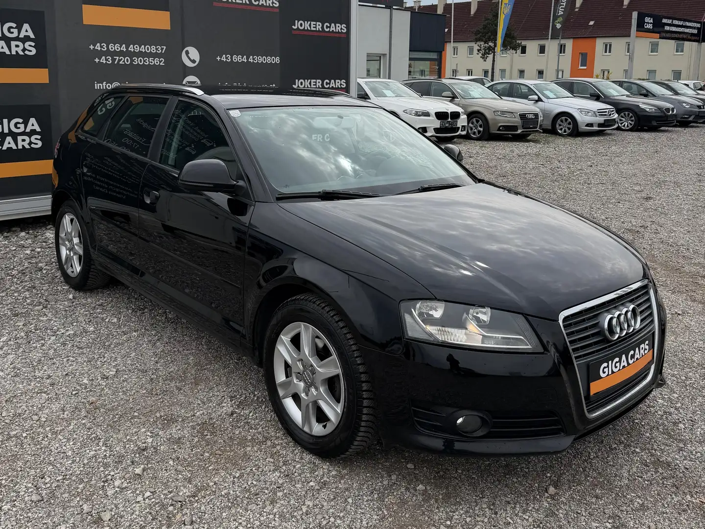 Audi A3 1.6 Attraction Schwarz - 2