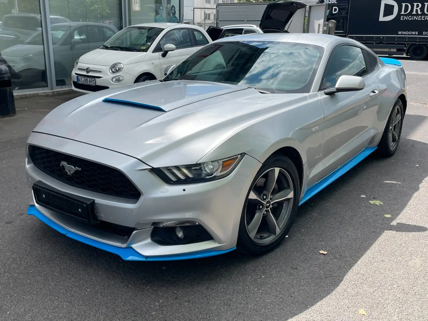 Ford Mustang Gris - 2