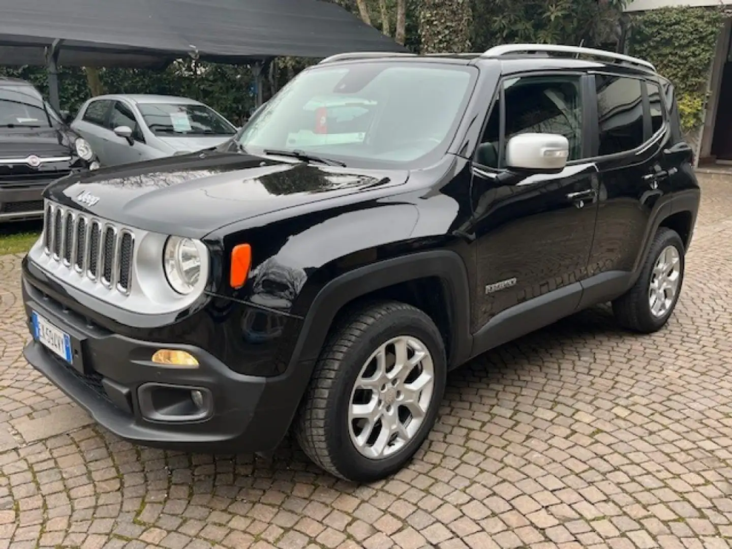 Jeep Renegade 2.0 Mjt AUTOMATICA 4WD Limited Zwart - 1