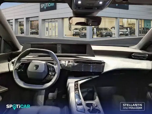Peugeot 5008 view 8