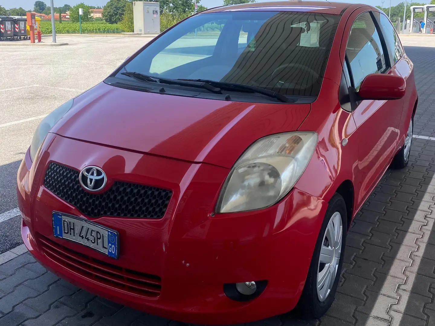 Toyota Yaris Yaris II 2005 3p 1.0 Sol Rosso - 1