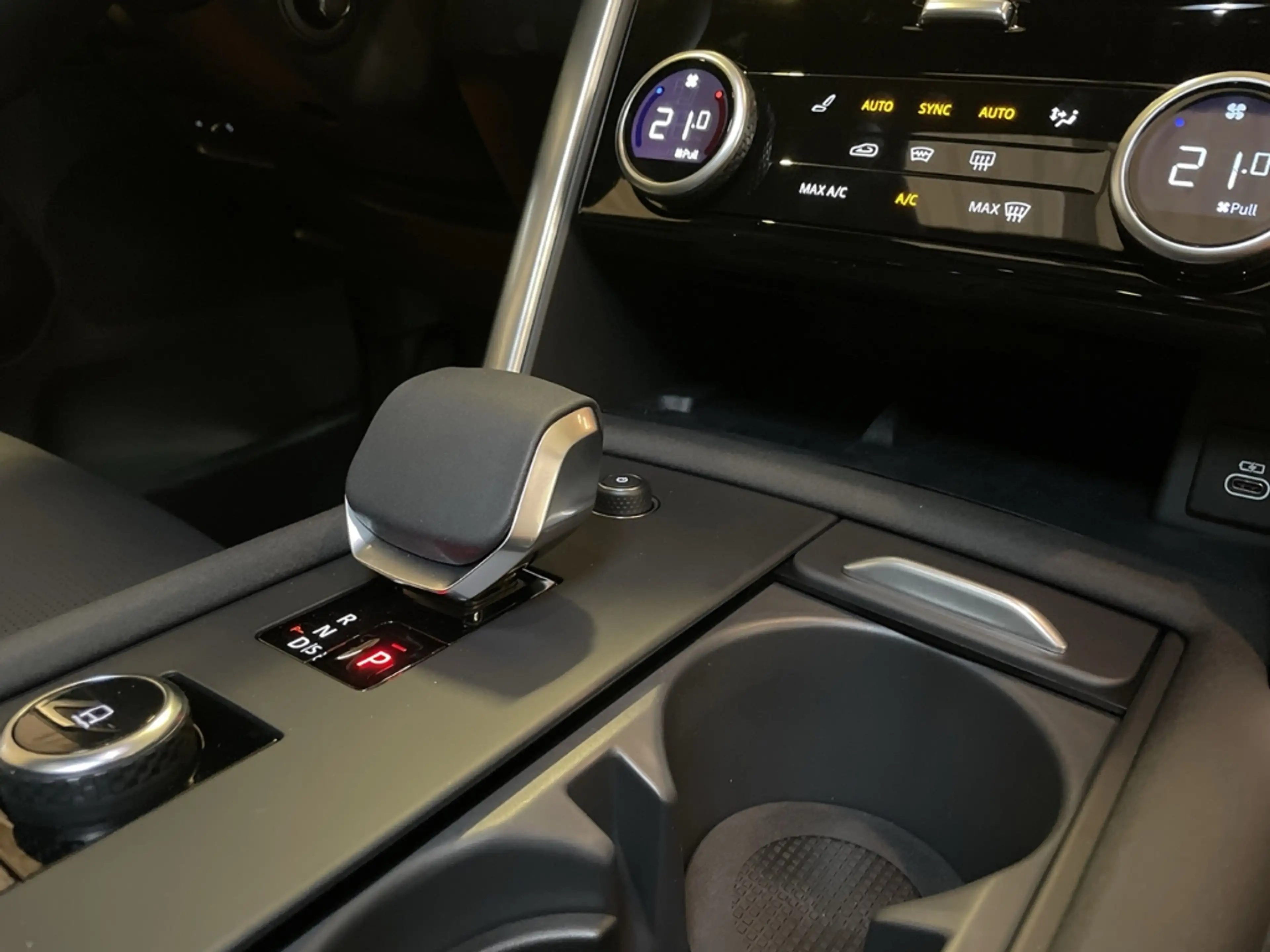 Land Rover Discovery 5 D250 S+ACC+St.Hzg+AHK+7-Sitzer+Reling — photo 14