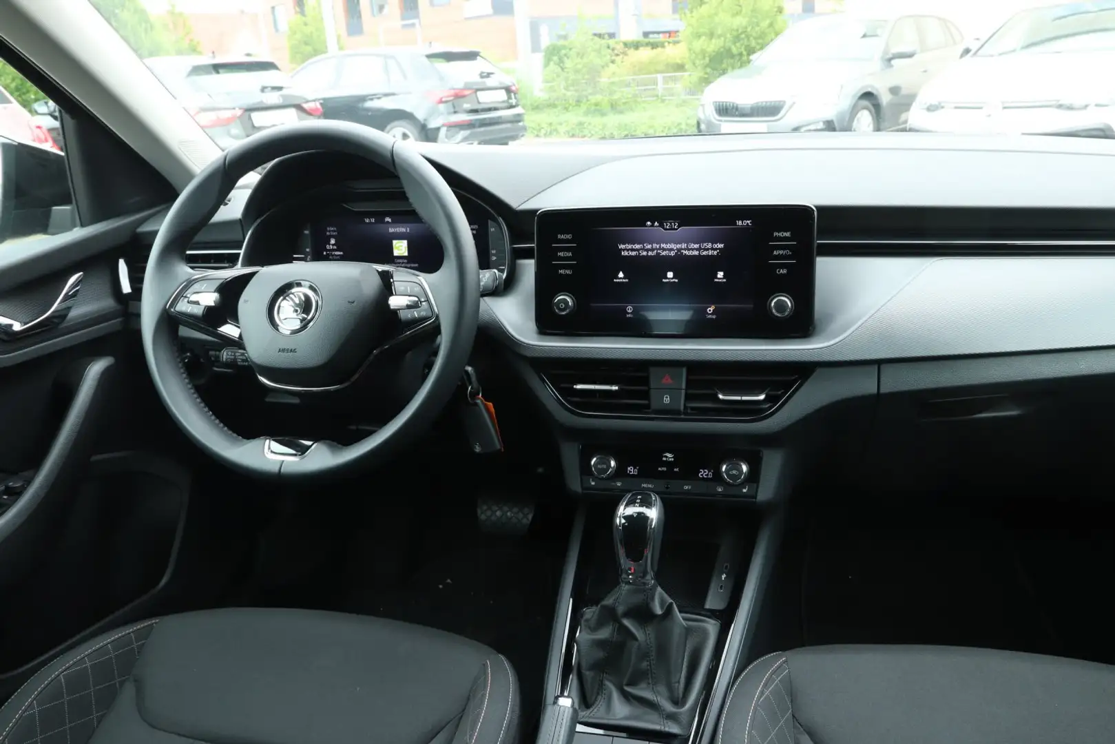 Skoda Kamiq 1.0 TSI 'Tour De France' DSG*SHZ*PDC*ALU Schwarz - 2