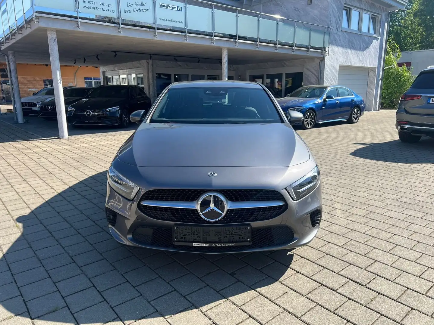 Mercedes-Benz A 200 *MBUX*Ambi*Navi Premium*Multibeam*RCAM Grijs - 2
