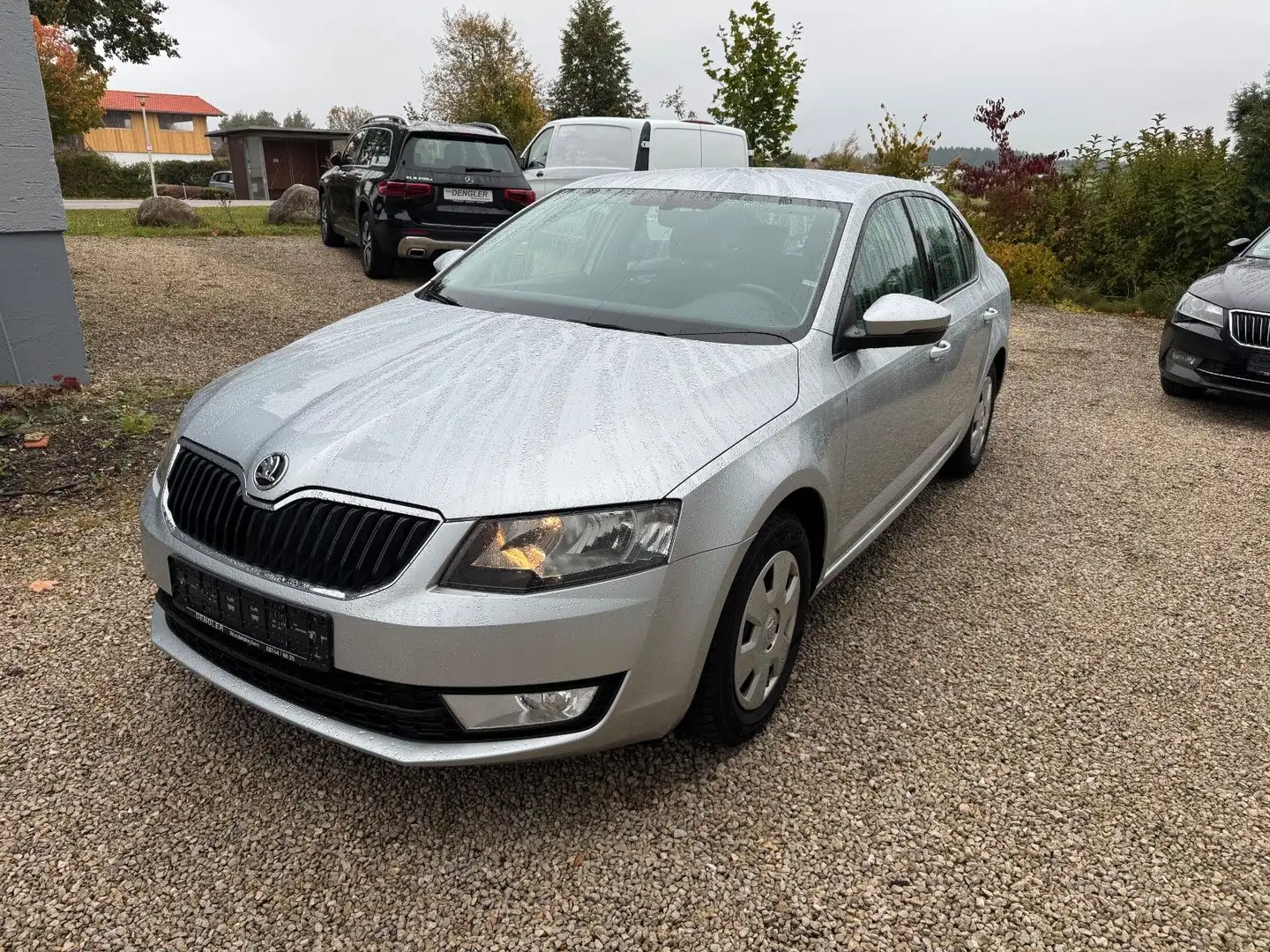 Skoda Octavia Lim. Ambition 1,6 TDI ,Navi,SHZ,1.HD, Silber - 1