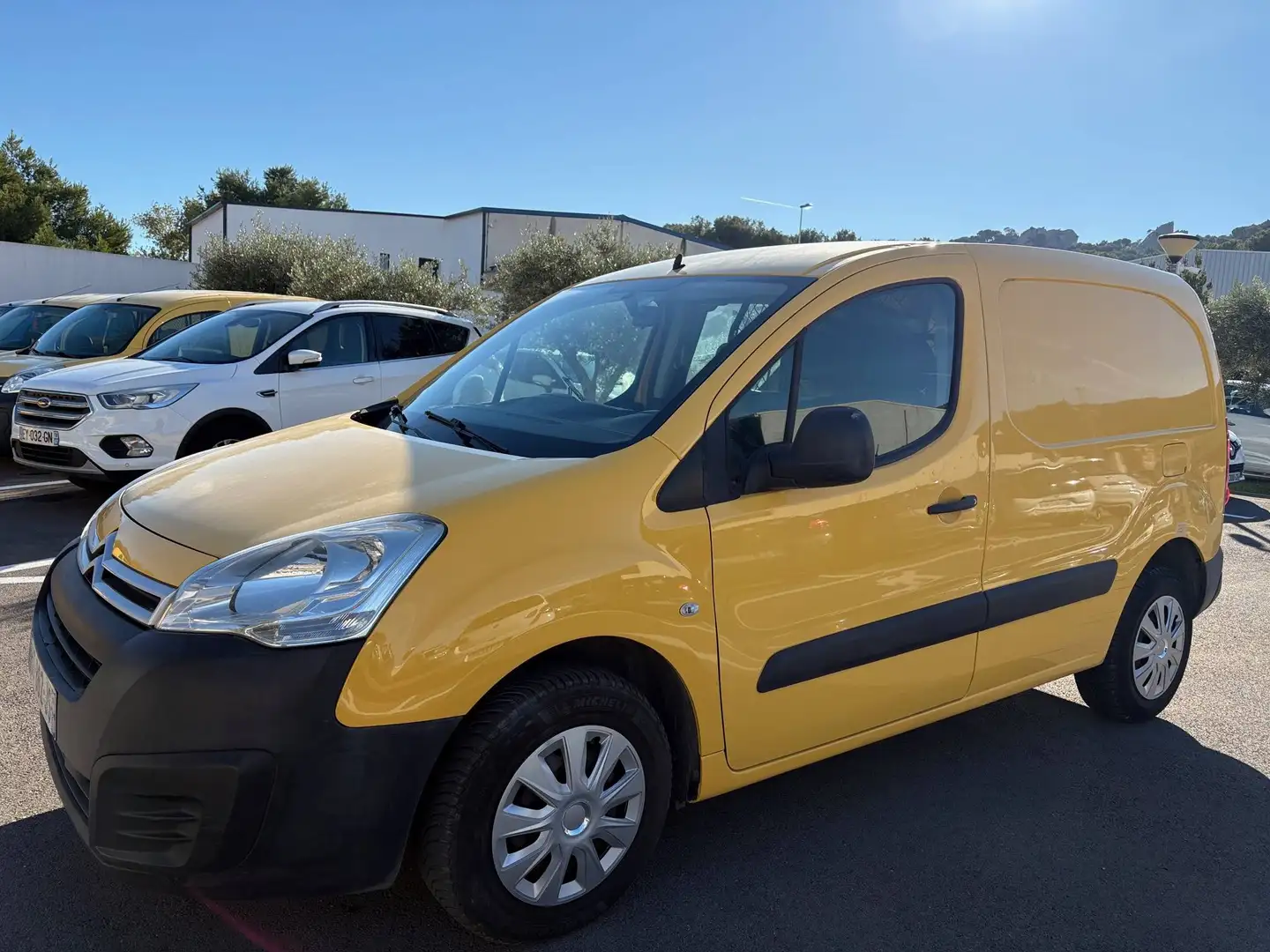 Citroen Berlingo 1.6 HDI 75ch 3 PLACES Confort Jaune - 1