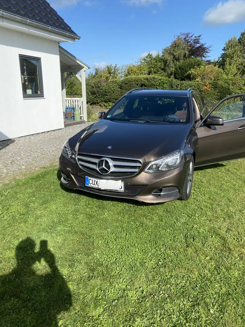 Mercedes-Benz E 200 T BlueTEC Edition E Braun - 1
