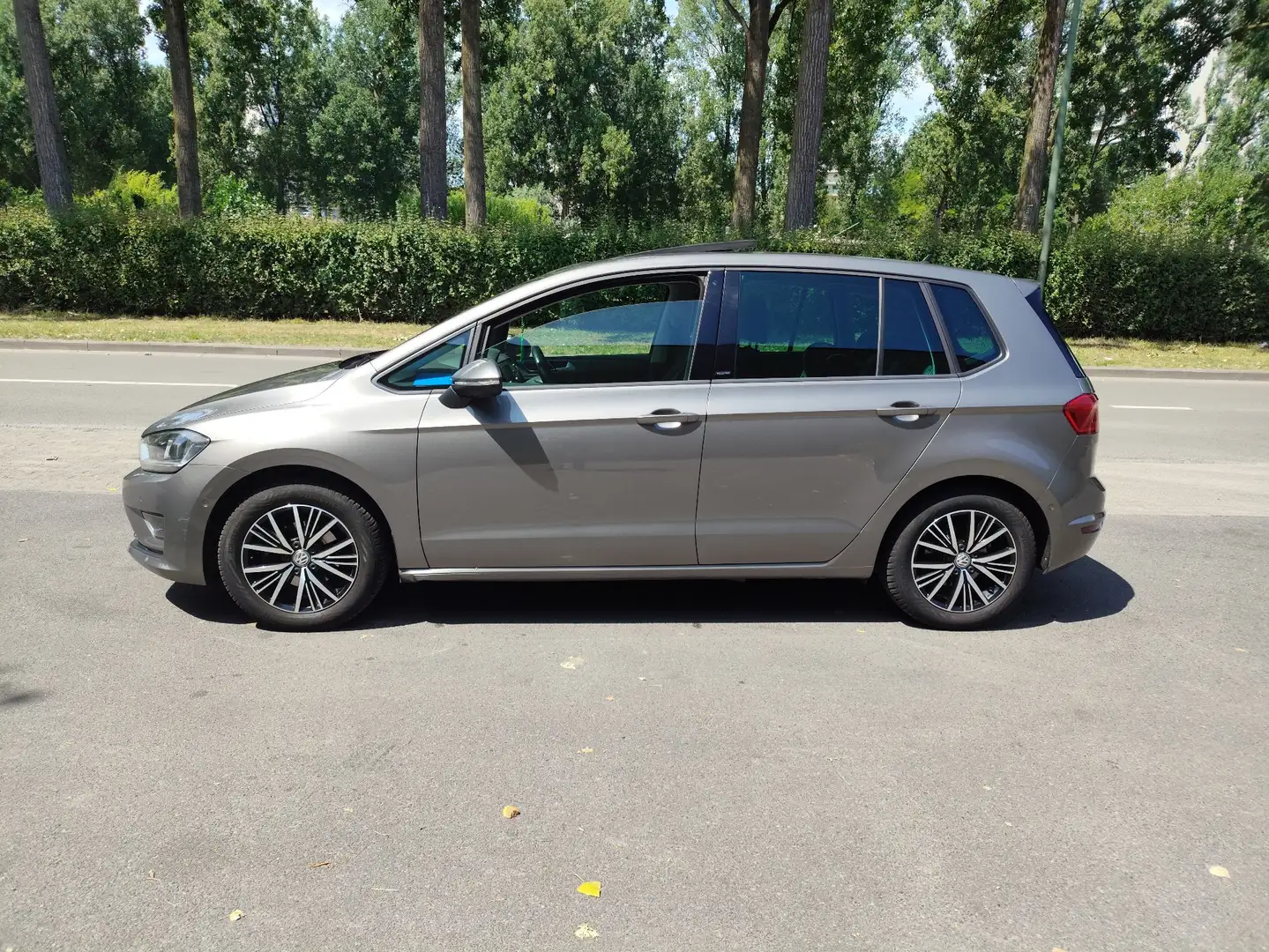 Volkswagen Golf Sportsvan 1.2 TSI 115 BM DSG7 Confortline Business - 1