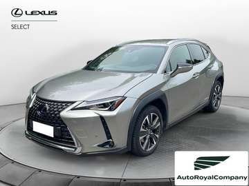 Hybrid Premuium 2WD